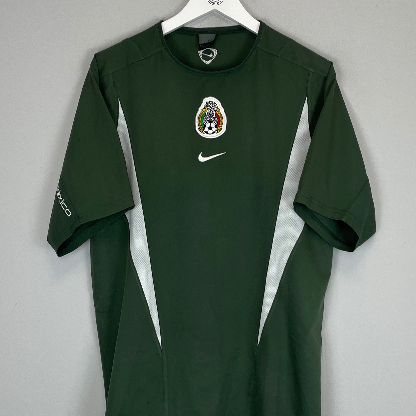 Shop 2003 MEXICO TRAINING SHIRT (M) NIKE, classic football shirts, vintage football shirts & retro soccer jerseys at Cult Kits