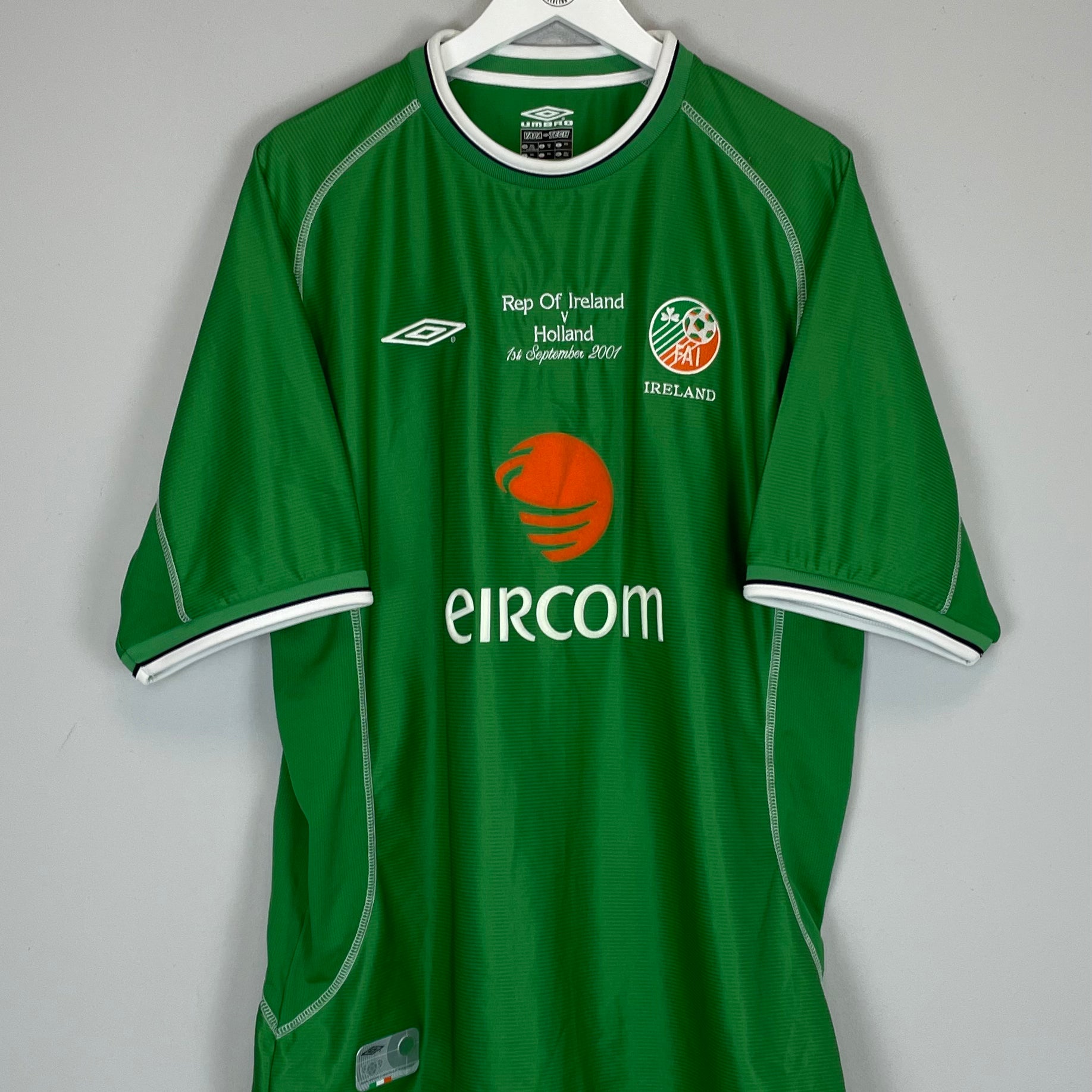 Shop 2001/03 IRELAND KEANE #6 HOME SHIRT (XXL) UMBRO, classic football shirts, vintage football shirts & retro soccer jerseys at Cult Kits