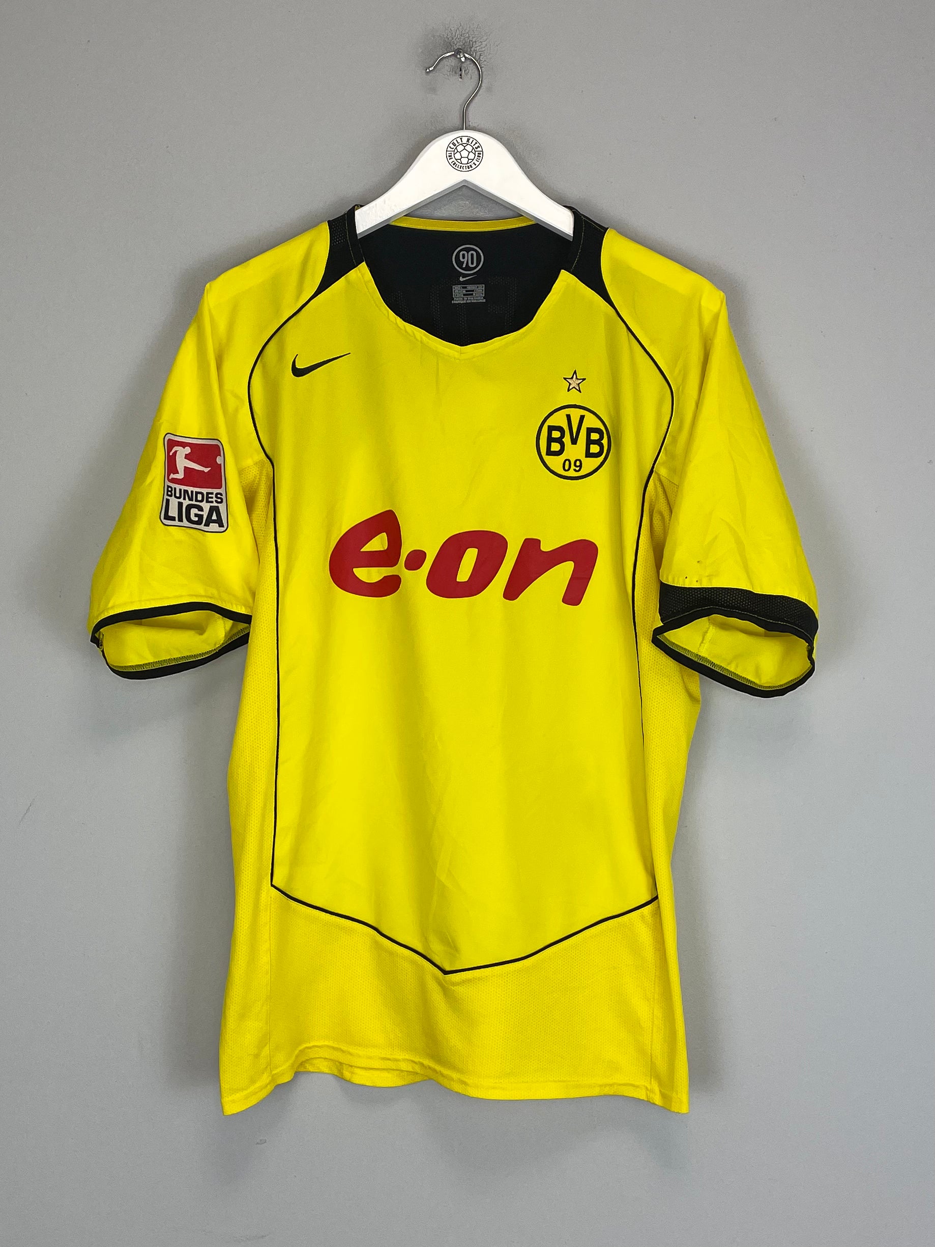 Shop 2004/05 DORTMUND DEDE #17 HOME SHIRT (L) NIKE, classic football shirts, vintage football shirts & retro soccer jerseys at Cult Kits