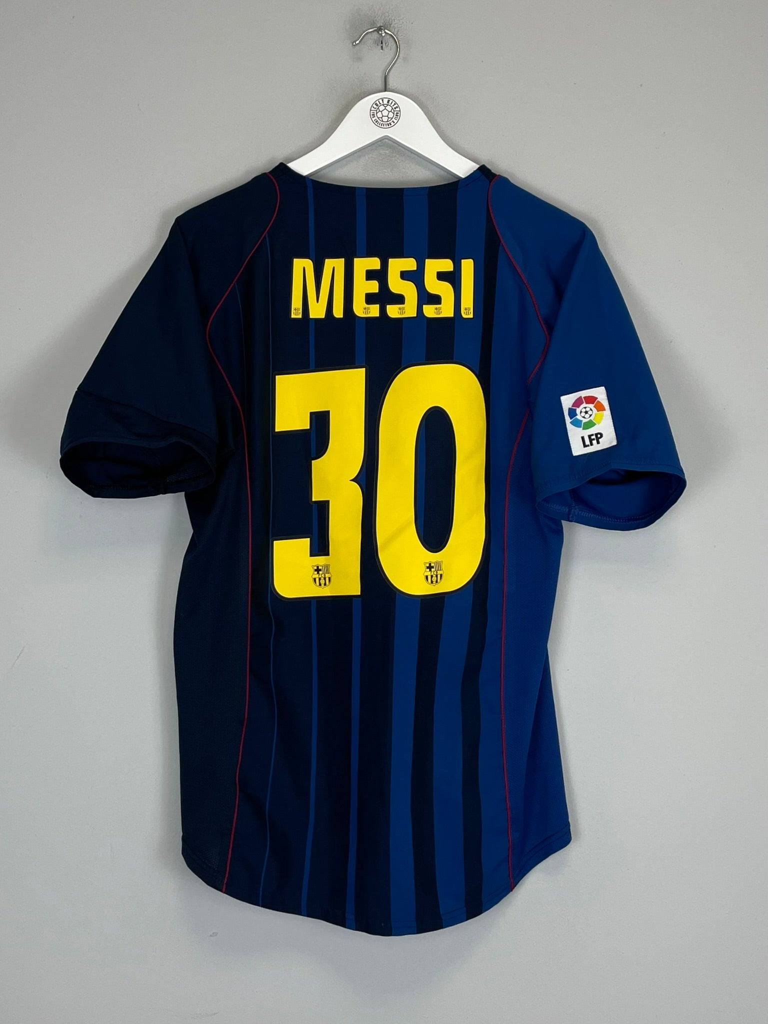 Shop 2004/05 BARCELONA MESSI #20 AWAY SHIRT (M) NIKE, classic football shirts, vintage football shirts & retro soccer jerseys at Cult Kits