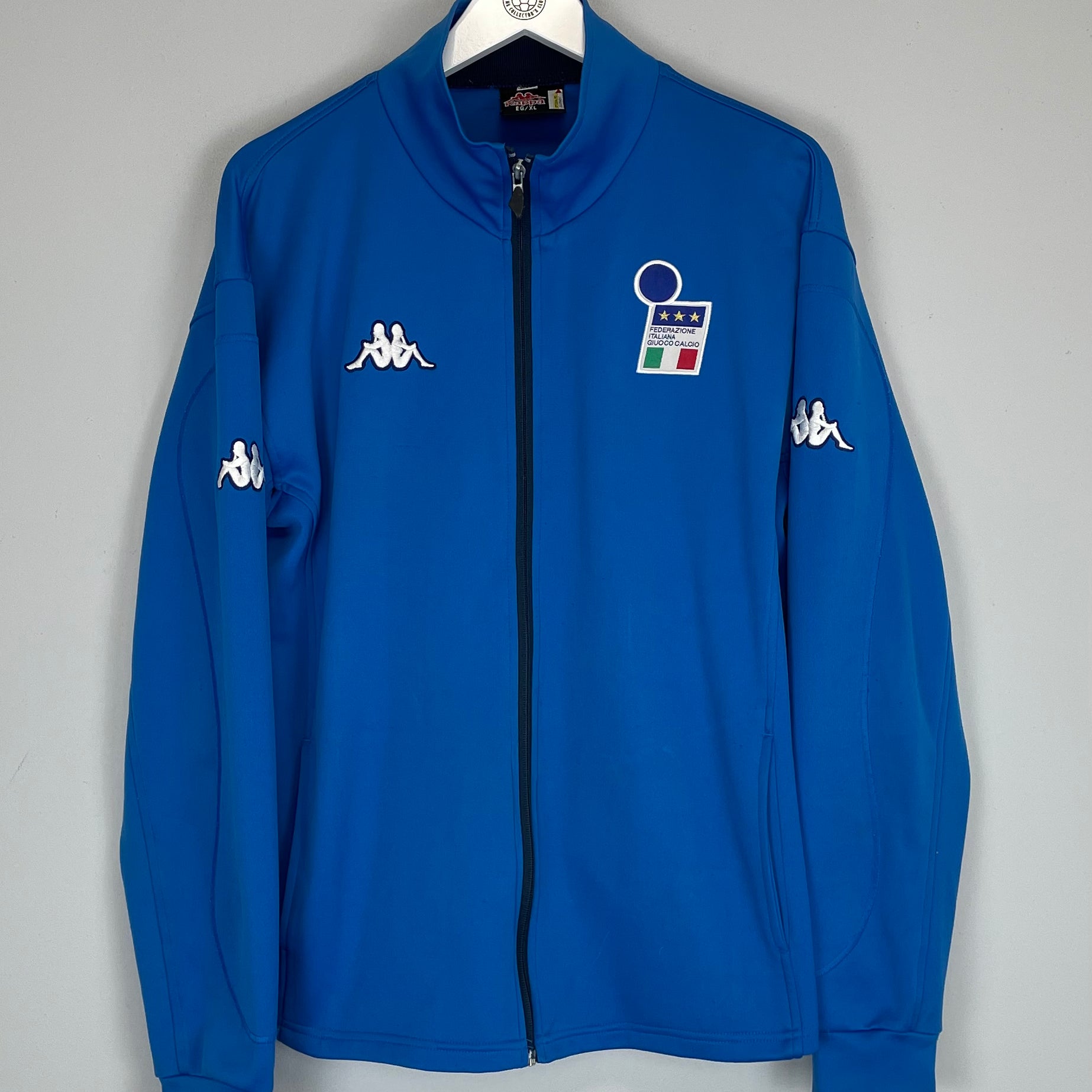 Shop 2002/03 ITALY TRACK JACKET (XL) KAPPA, classic football shirts, vintage football shirts & retro soccer jerseys at Cult Kits