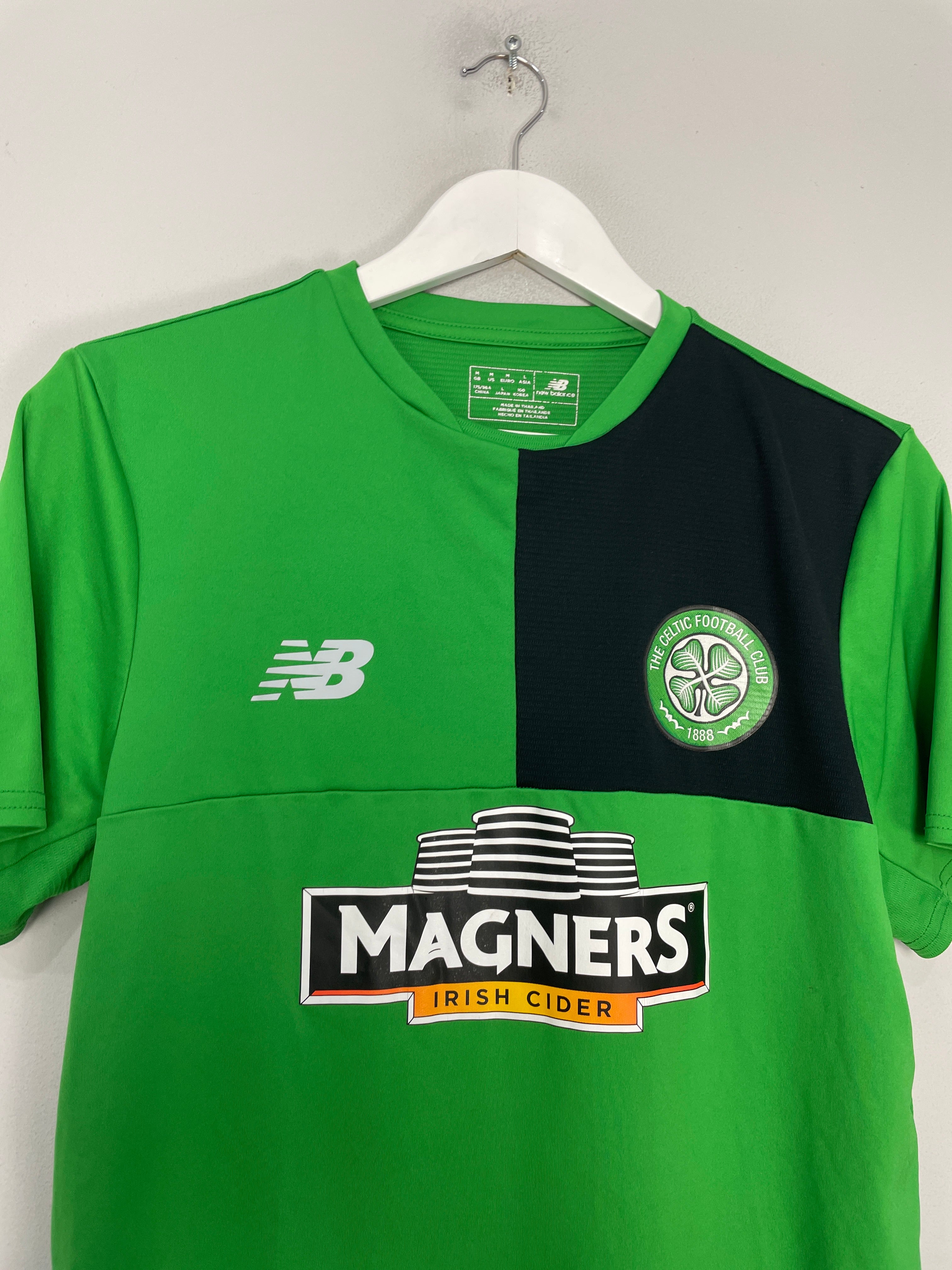 Shop 2016/17 CELTIC TRAINING SHIRT (M) NEW BALANCE, classic football shirts, vintage football shirts & retro soccer jerseys at Cult Kits