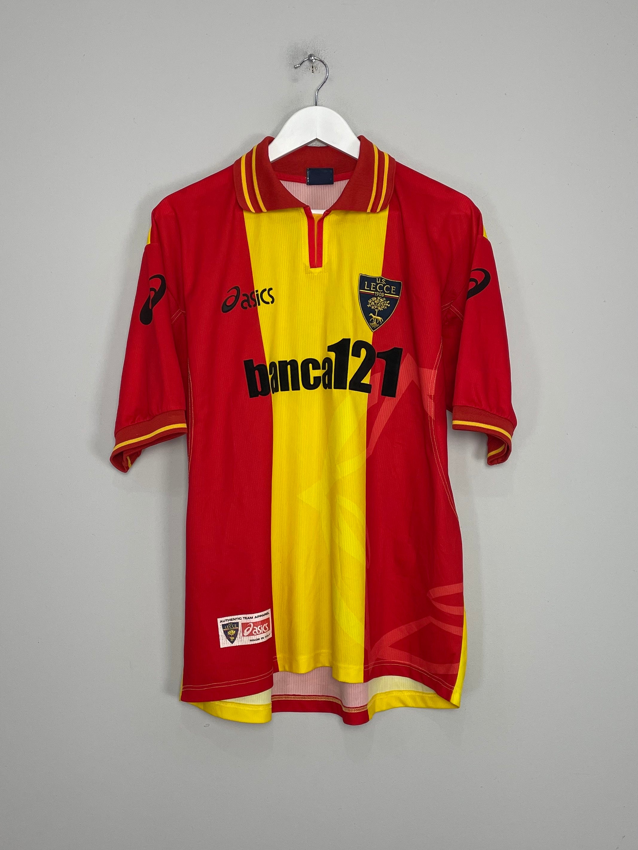 Shop 2001/02 LECCE HOME SHIRT (L) ASICS, classic football shirts, vintage football shirts & retro soccer jerseys at Cult Kits