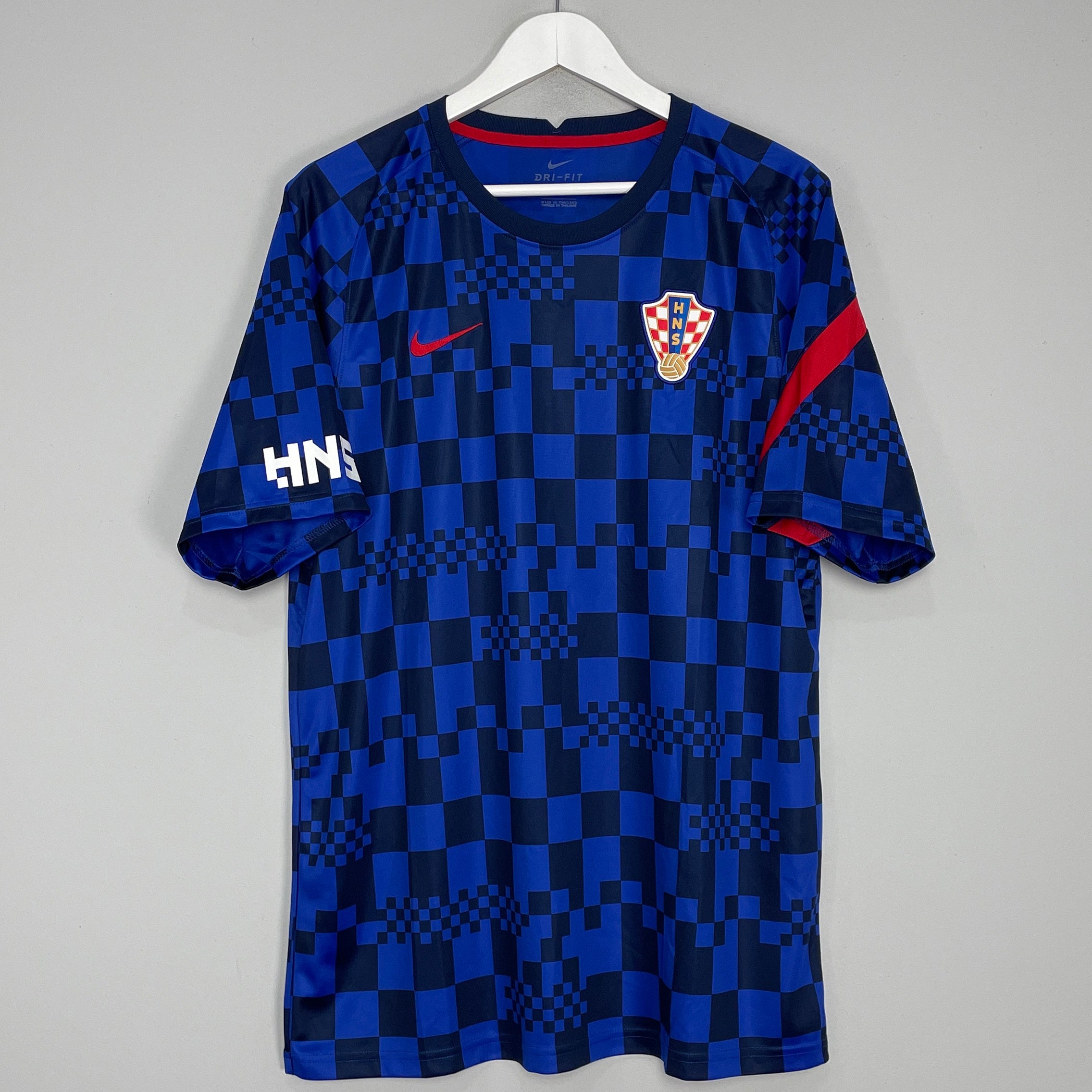 Shop 2020 CROATIA PRE-MATCH TRAINING SHIRT (XL) NIKE, classic football shirts, vintage football shirts & retro soccer jerseys at Cult Kits