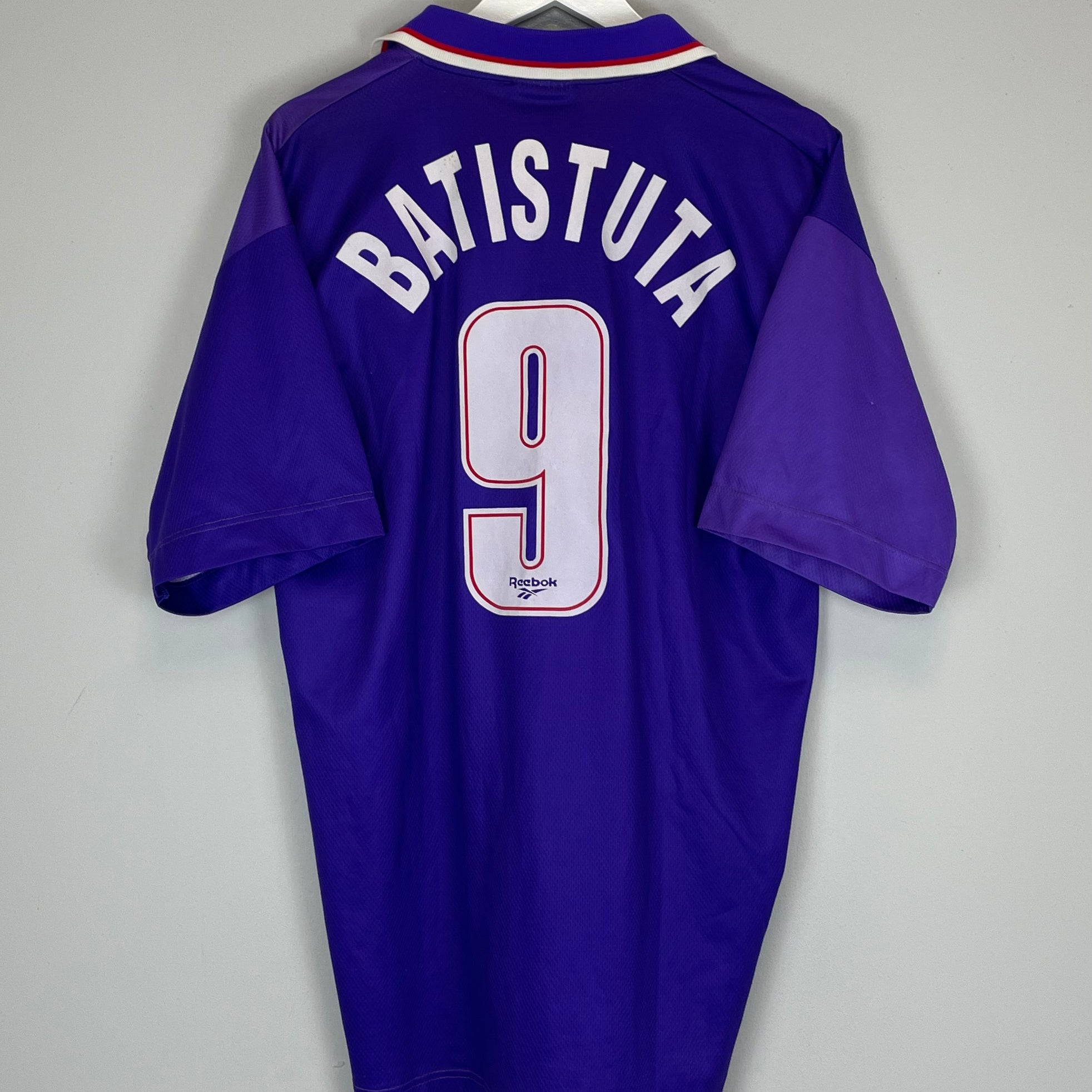 Shop 1996/97 FIORENTINA BATISTUTA #9 HOME SHIRT (XL) REEBOK, classic football shirts, vintage football shirts & retro soccer jerseys at Cult Kits