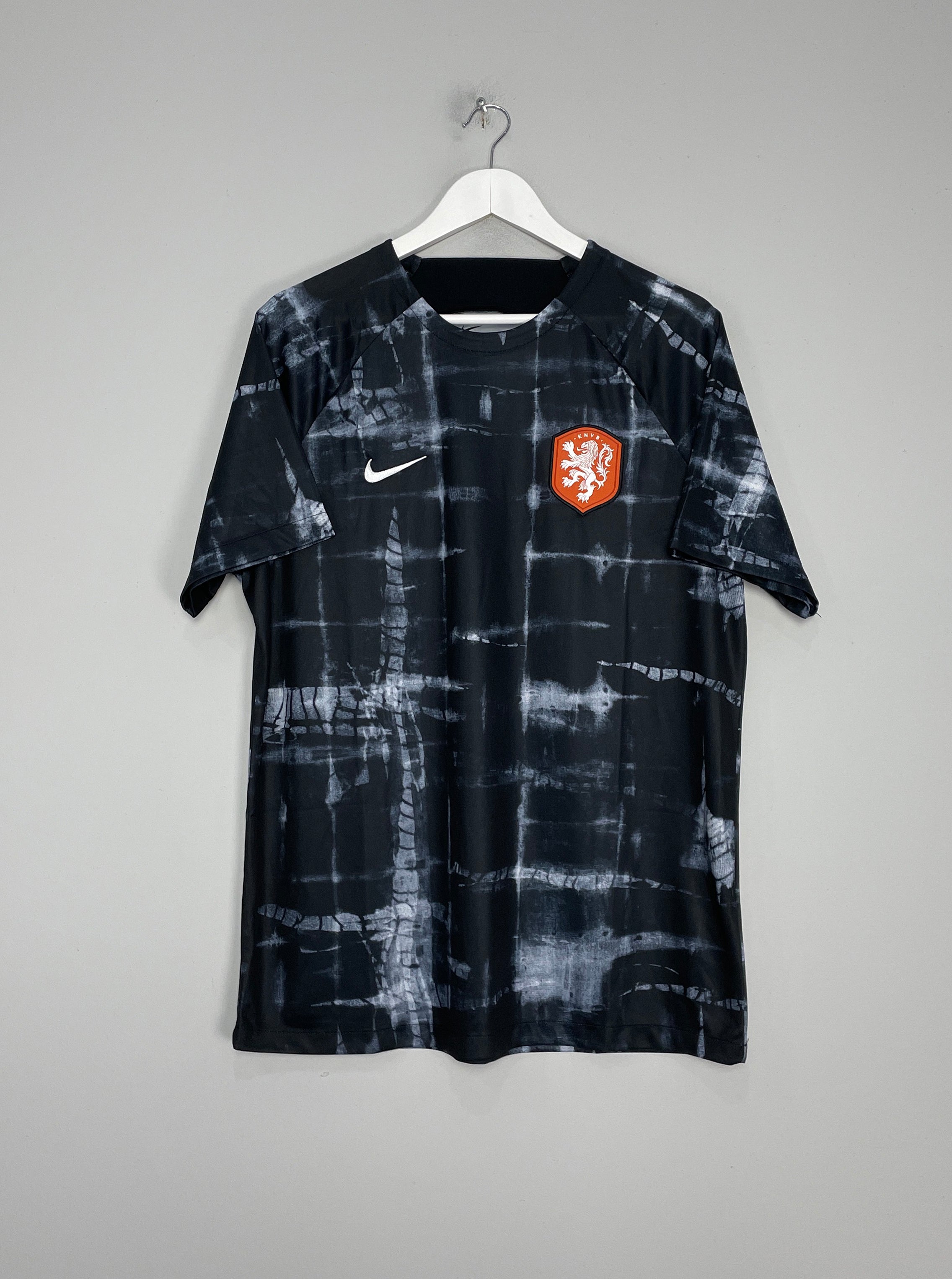 Shop 2022 NETHERLANDS PRE-MATCH TRAINING SHIRT (XL) NIKE, classic football shirts, vintage football shirts & retro soccer jerseys at Cult Kits