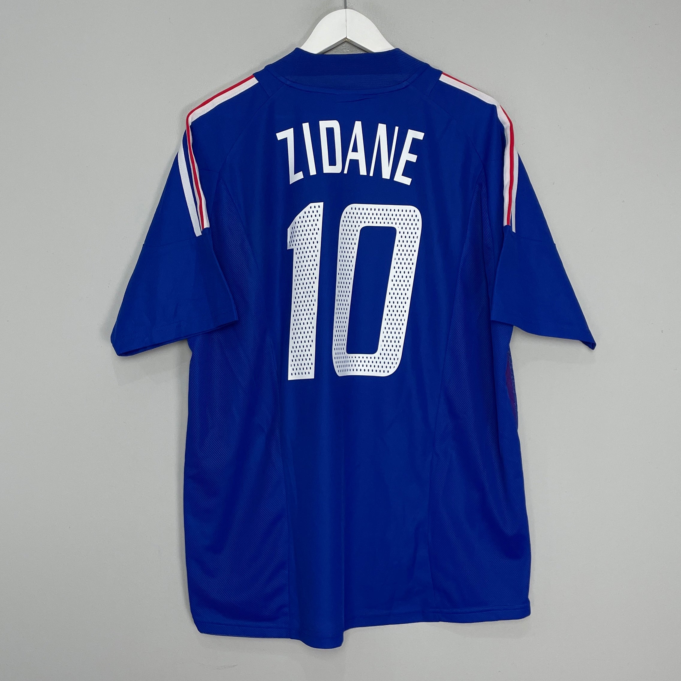 Shop 2002/04 FRANCE ZIDANE #10 HOME SHIRT (XL) ADIDAS, classic football shirts, vintage football shirts & retro soccer jerseys at Cult Kits