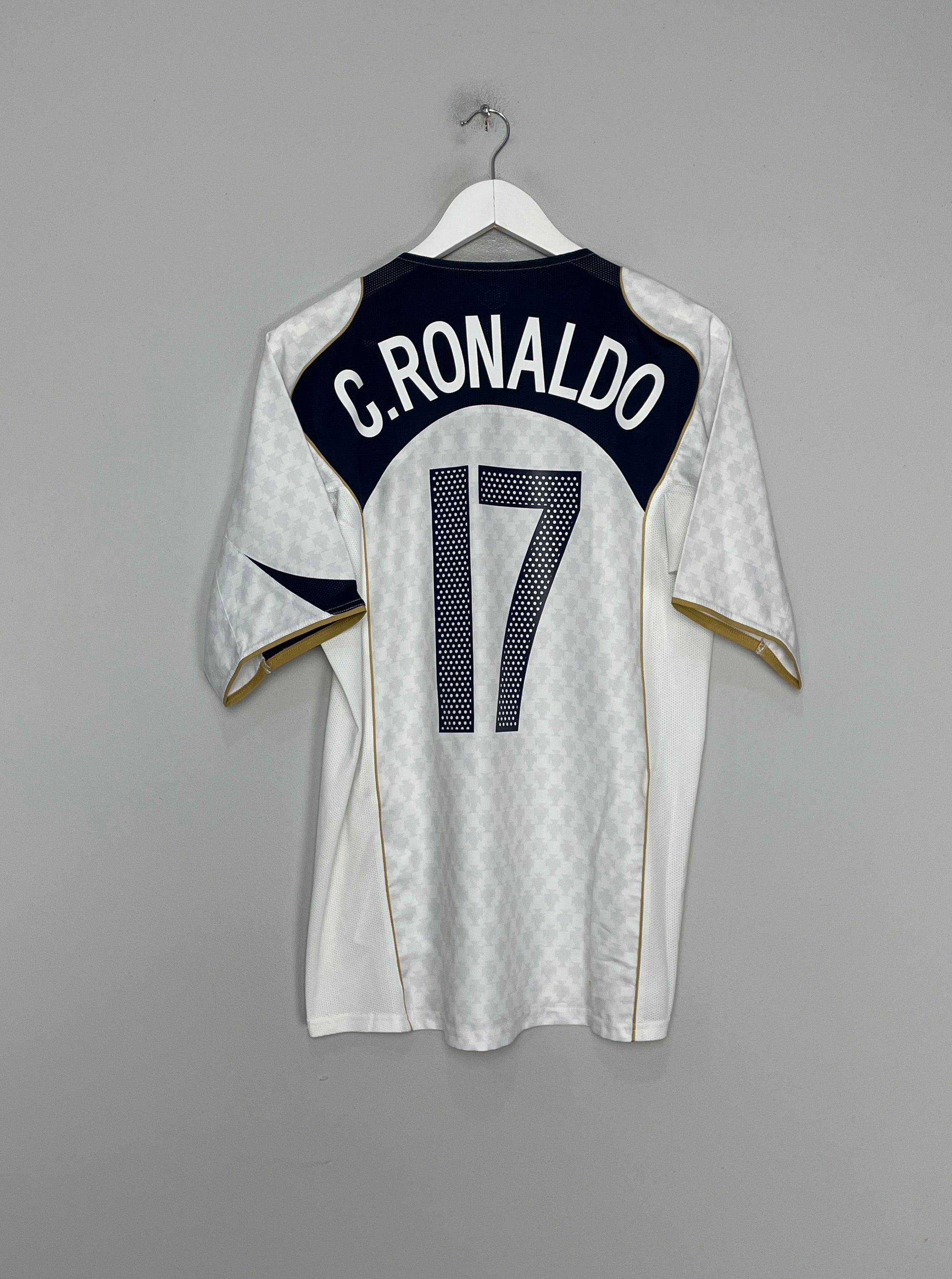 Shop 2004/06 PORTUGAL C.RONALDO #17 AWAY SHIRT (M) NIKE, classic football shirts, vintage football shirts & retro soccer jerseys at Cult Kits