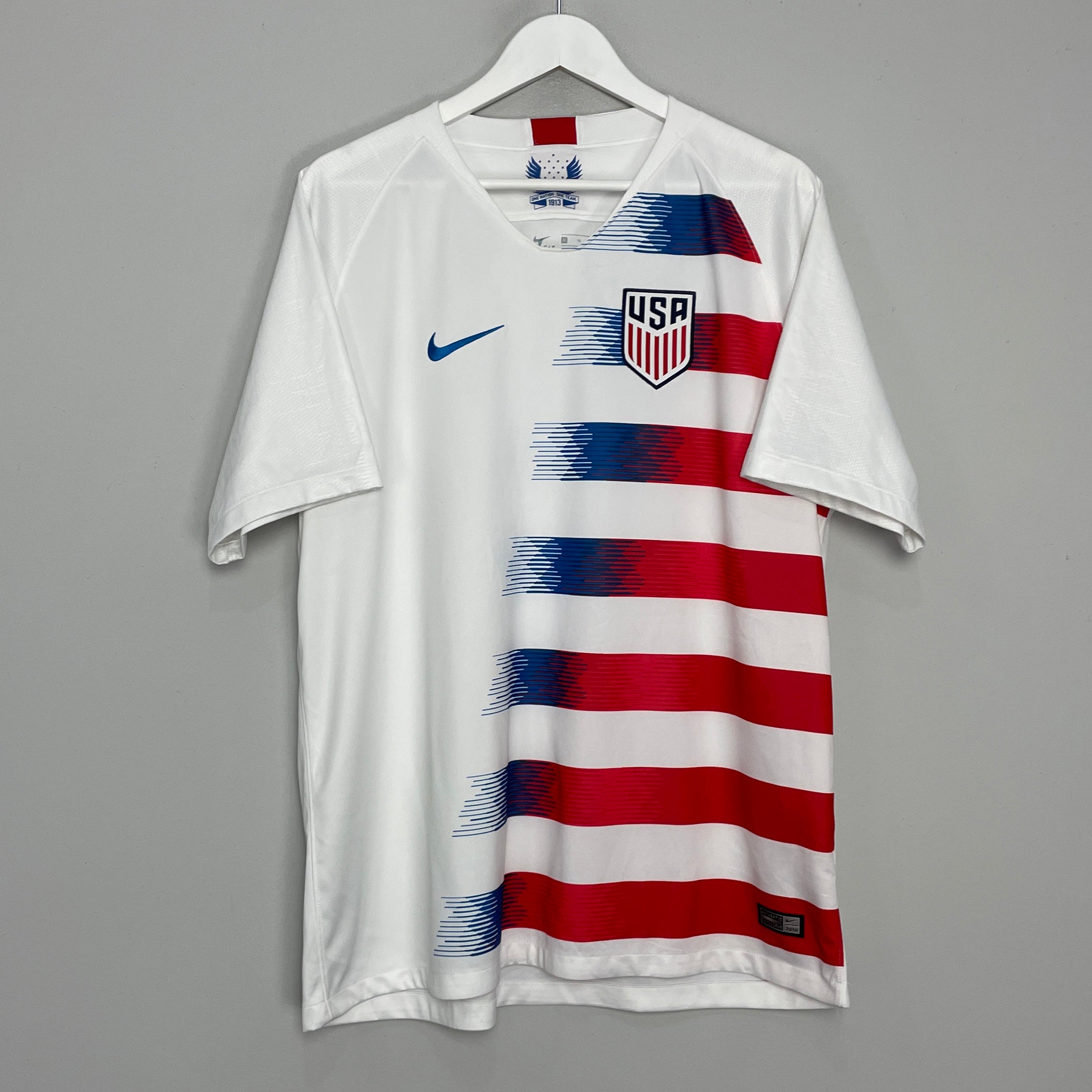 Shop 2018/19 USA HOME SHIRT (XL) NIKE, classic football shirts, vintage football shirts & retro soccer jerseys at Cult Kits