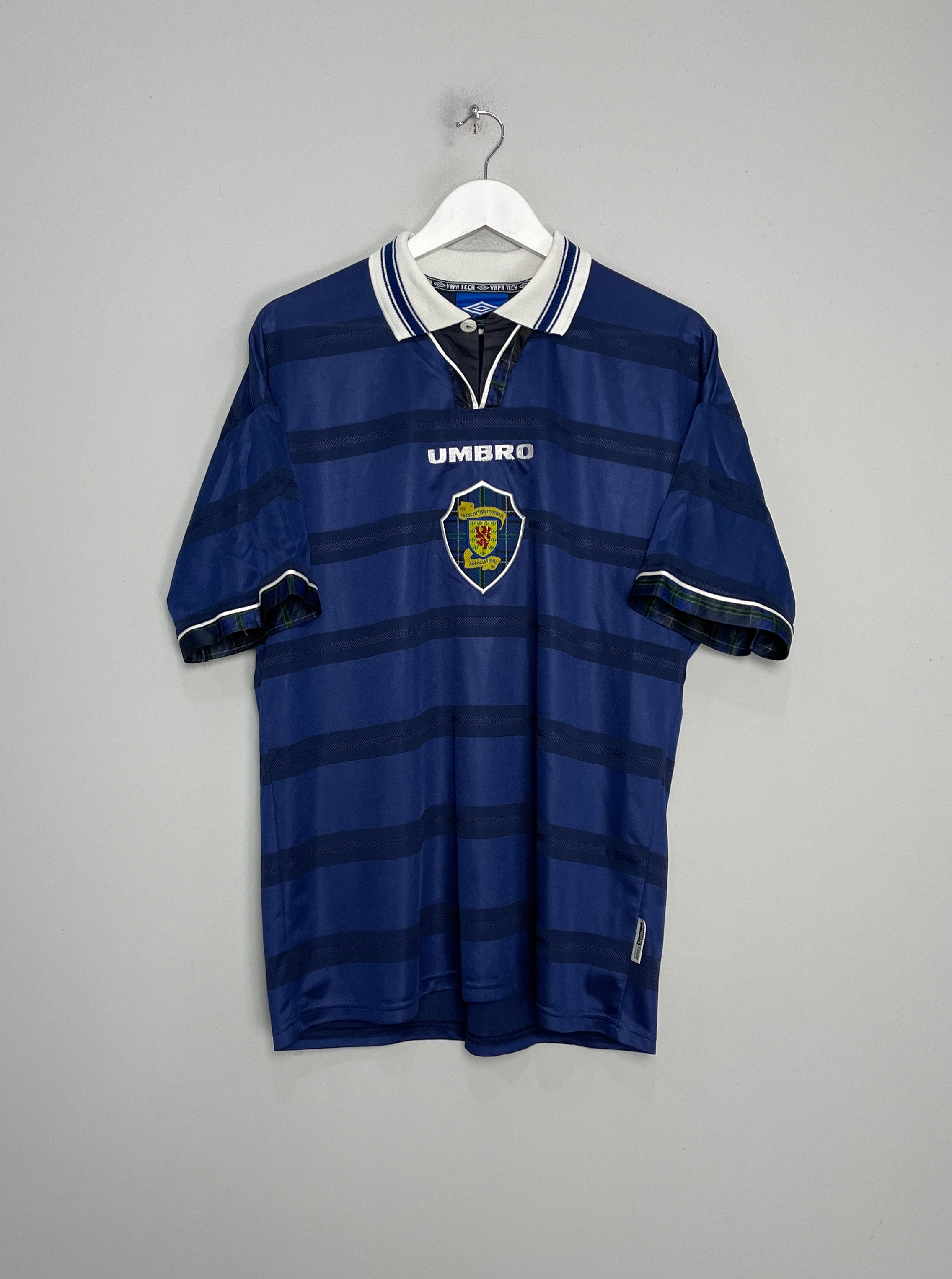 Shop 1998/00 SCOTLAND HOME SHIRT (L) UMBRO, classic football shirts, vintage football shirts & retro soccer jerseys at Cult Kits