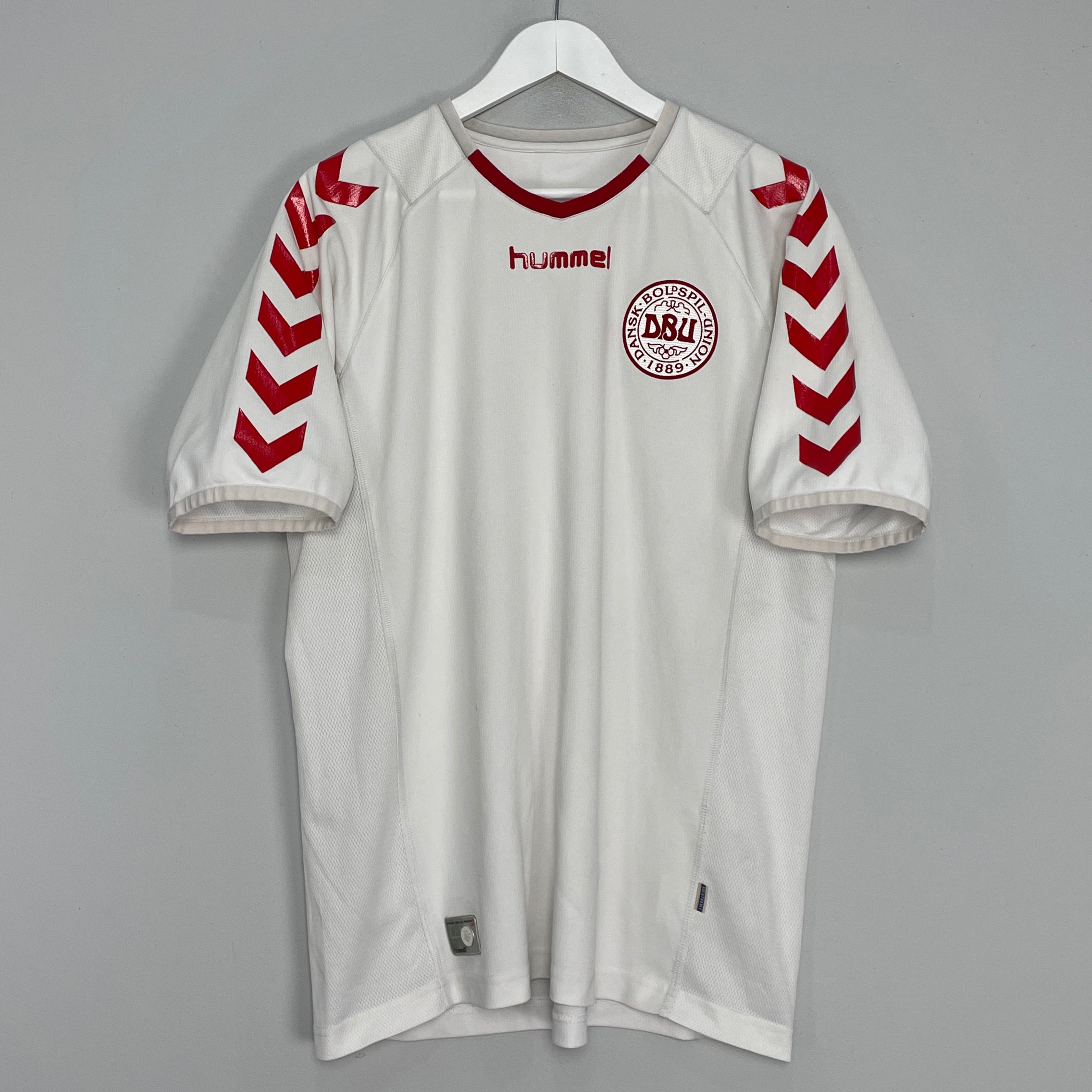 Shop 2003/04 DENMARK AWAY SHIRT (L) HUMMEL, classic football shirts, vintage football shirts & retro soccer jerseys at Cult Kits