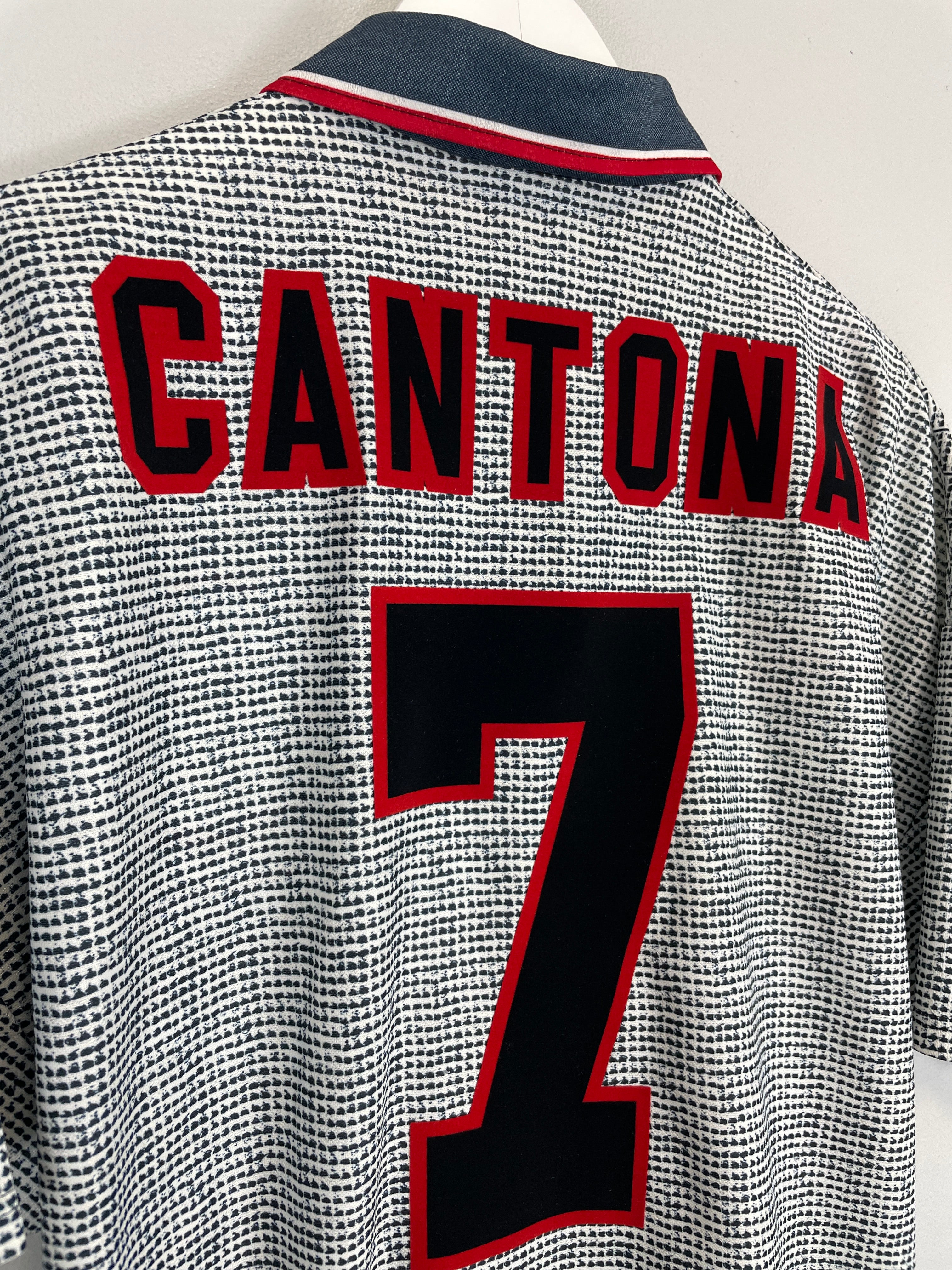 Shop 1995/96 MANCHESTER UNITED CANTONA #7 AWAY SHIRT (XL) UMBRO, classic football shirts, vintage football shirts & retro soccer jerseys at Cult Kits