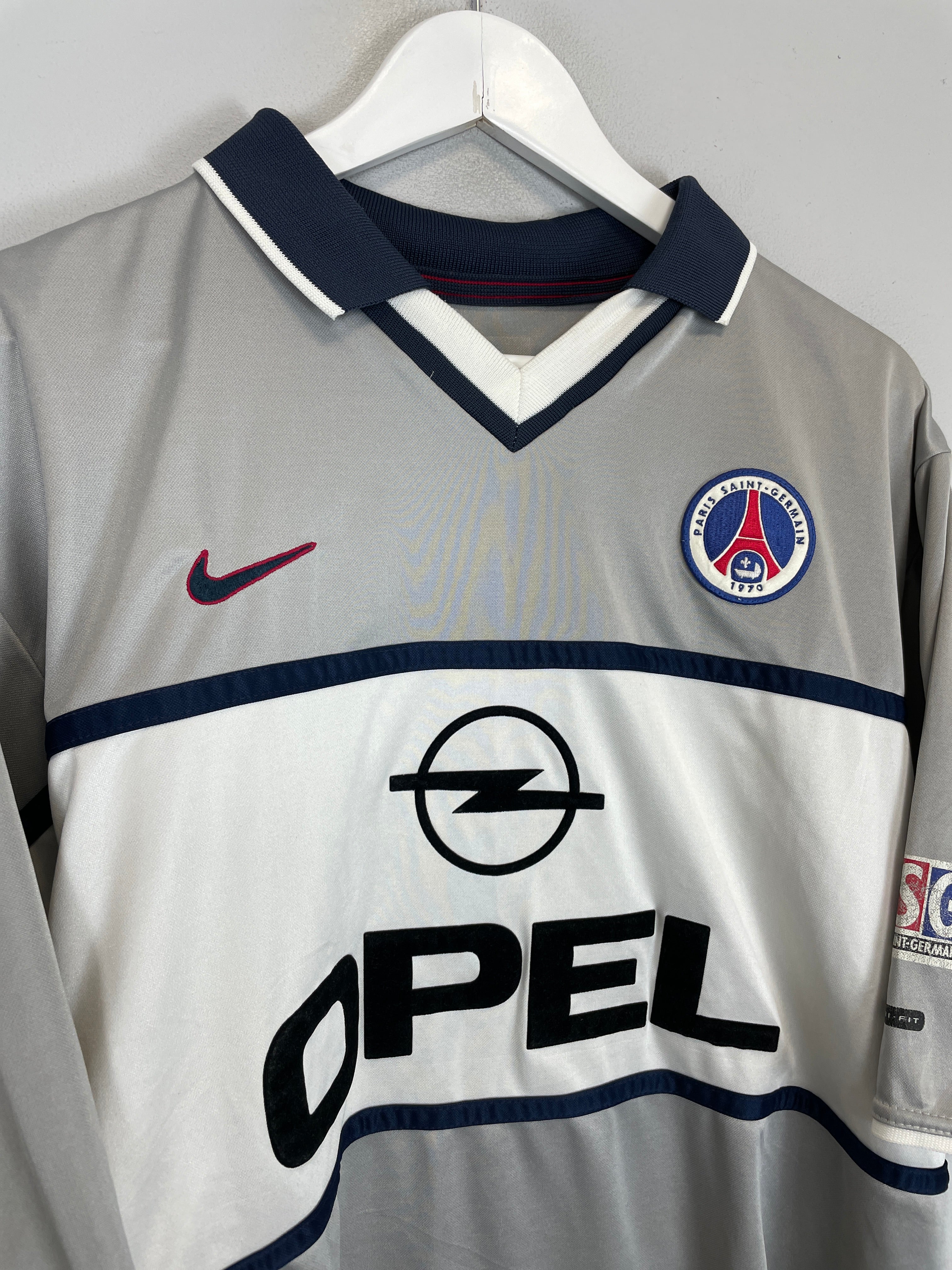 Shop 2000/01 PSG AWAY SHIRT (XL) NIKE, classic football shirts, vintage football shirts & retro soccer jerseys at Cult Kits
