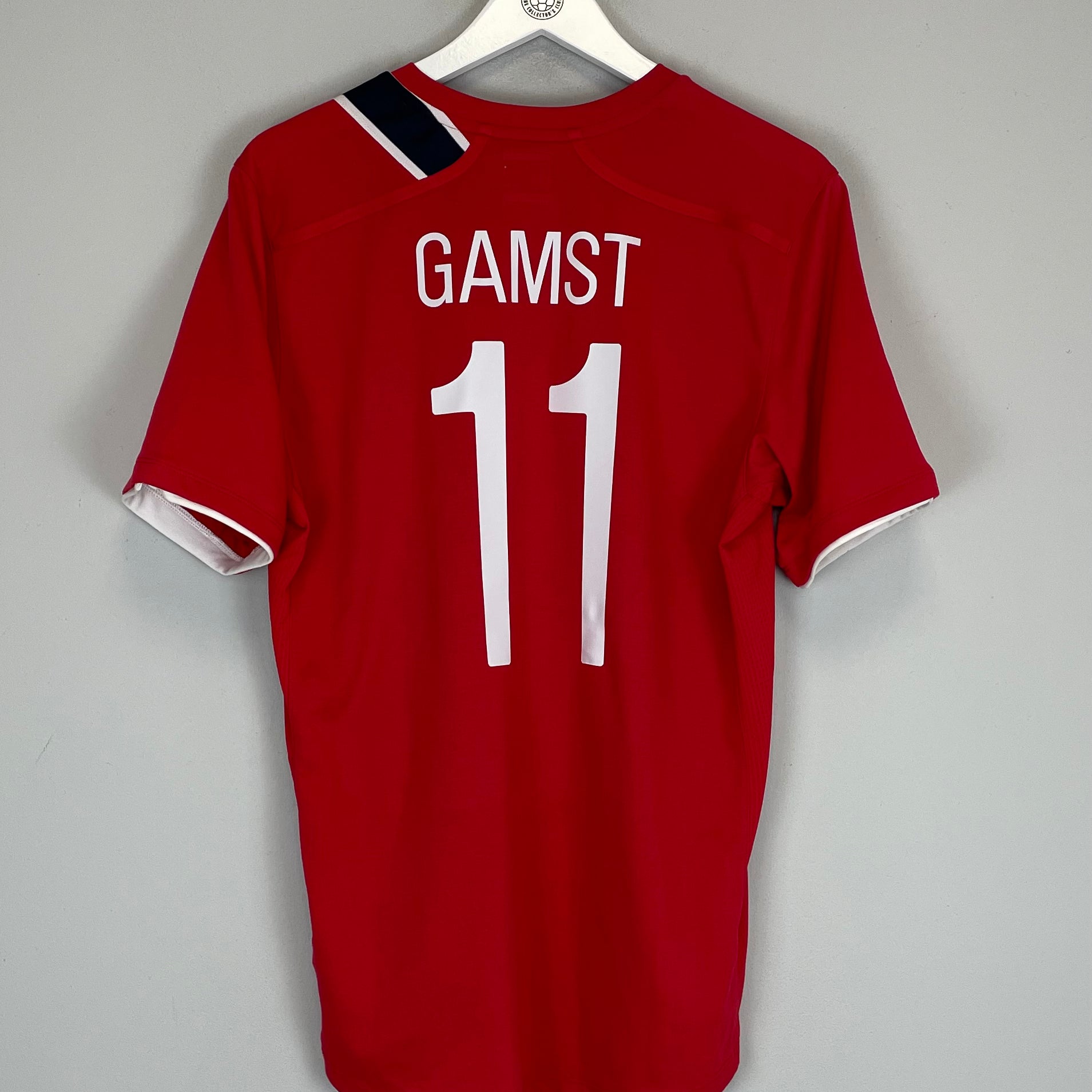 Shop 2012/13 NORWAY GAMST #11 HOME SHIRT (L) UMBRO, classic football shirts, vintage football shirts & retro soccer jerseys at Cult Kits
