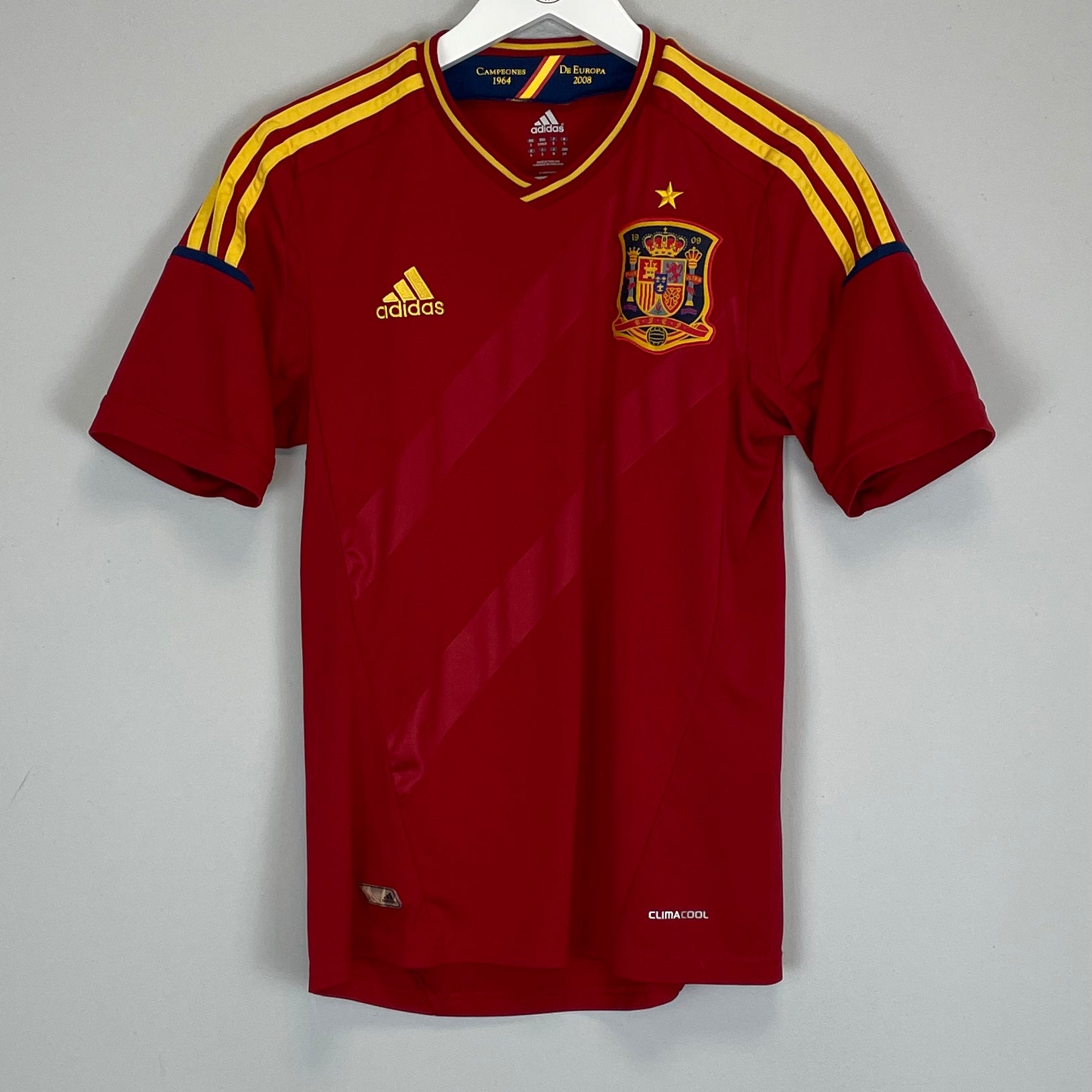 Shop 2011/12 SPAIN HOME SHIRT (S) ADIDAS, classic football shirts, vintage football shirts & retro soccer jerseys at Cult Kits