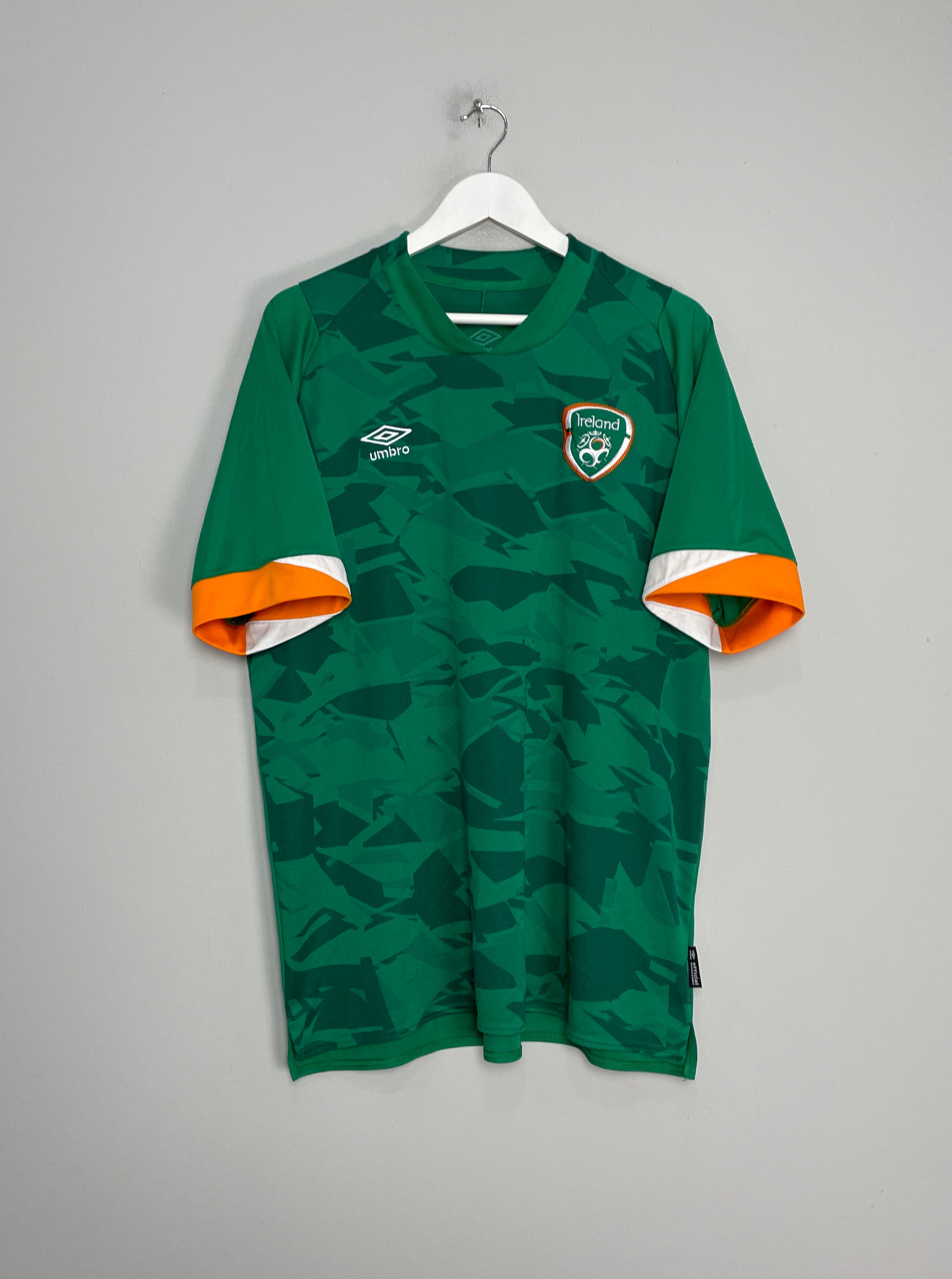 Shop 2022/23 IRELAND HOME SHIRT (XXL) UMBRO, classic football shirts, vintage football shirts & retro soccer jerseys at Cult Kits