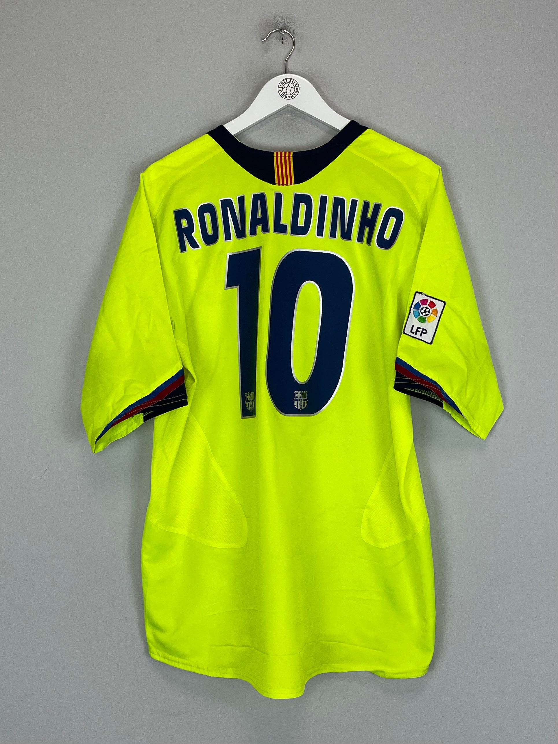Shop 2005/06 BARCELONA RONALDINHO #10 AWAY SHIRT (XL) NIKE, classic football shirts, vintage football shirts & retro soccer jerseys at Cult Kits