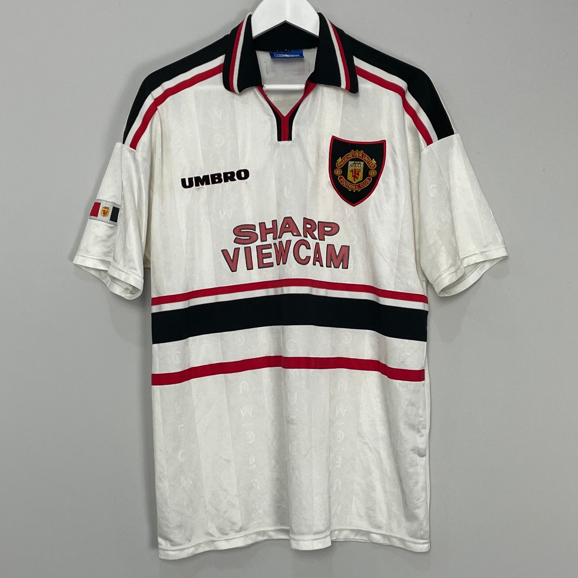 Shop 1997/99 MANCHESTER UNITED AWAY SHIRT (XL) UMBRO, classic football shirts, vintage football shirts & retro soccer jerseys at Cult Kits
