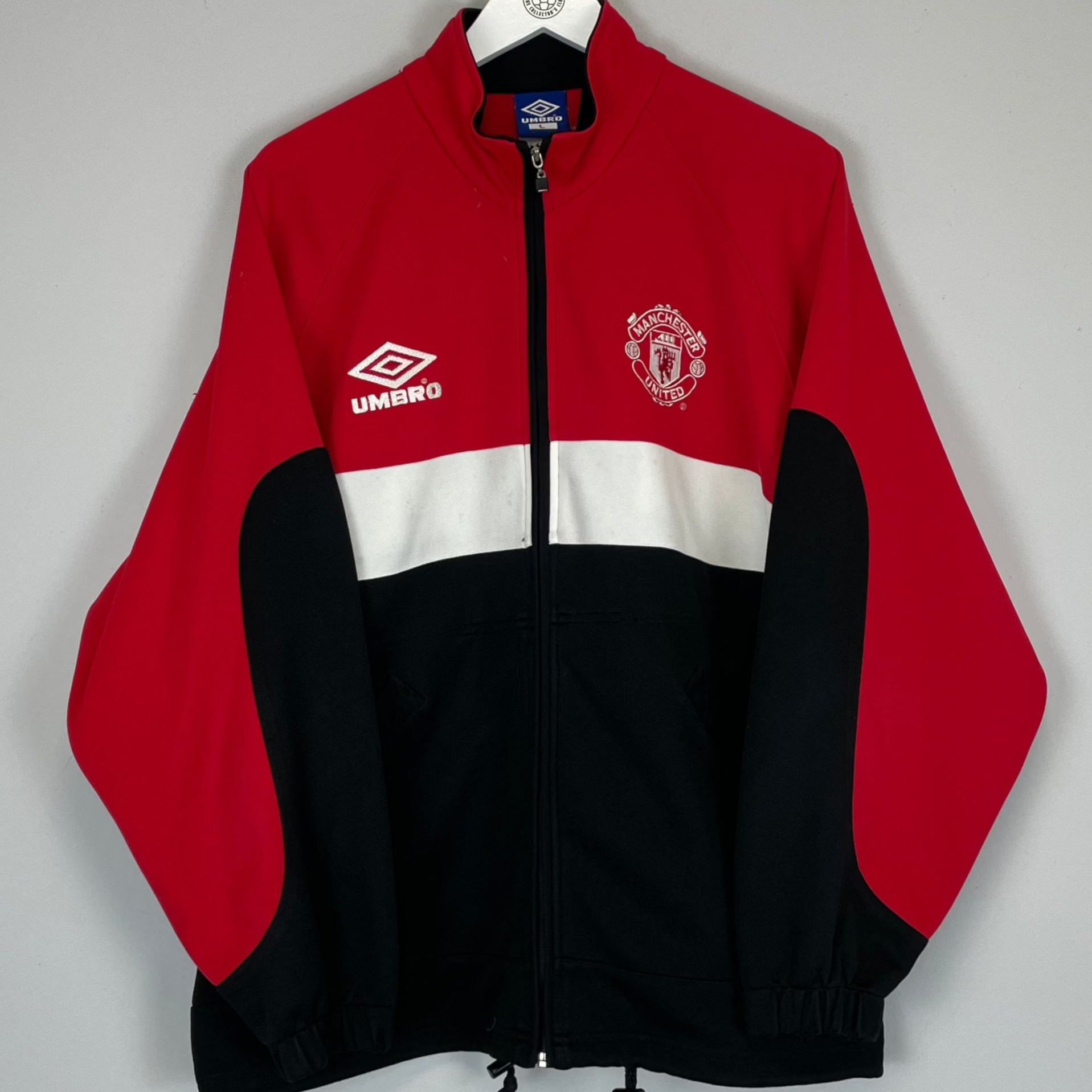 Shop 1999/00 MANCHESTER UNITED TRACK JACKET (L) UMBRO, classic football shirts, vintage football shirts & retro soccer jerseys at Cult Kits