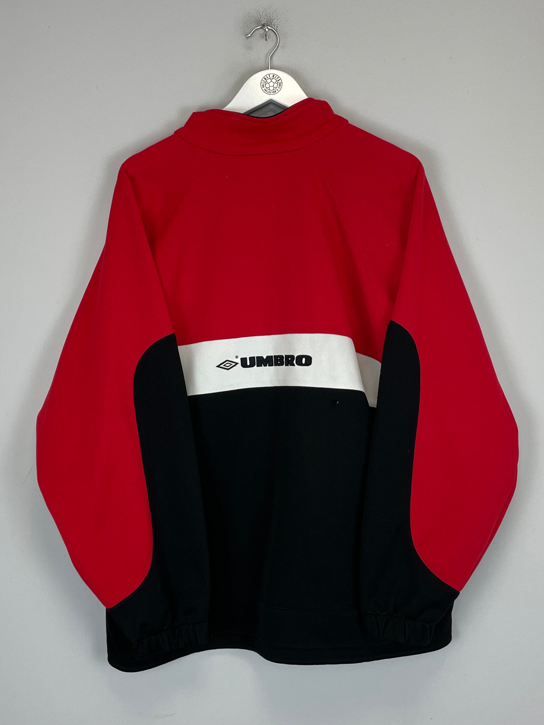 Shop 1999/00 MANCHESTER UNITED TRACK JACKET (L) UMBRO, classic football shirts, vintage football shirts & retro soccer jerseys at Cult Kits