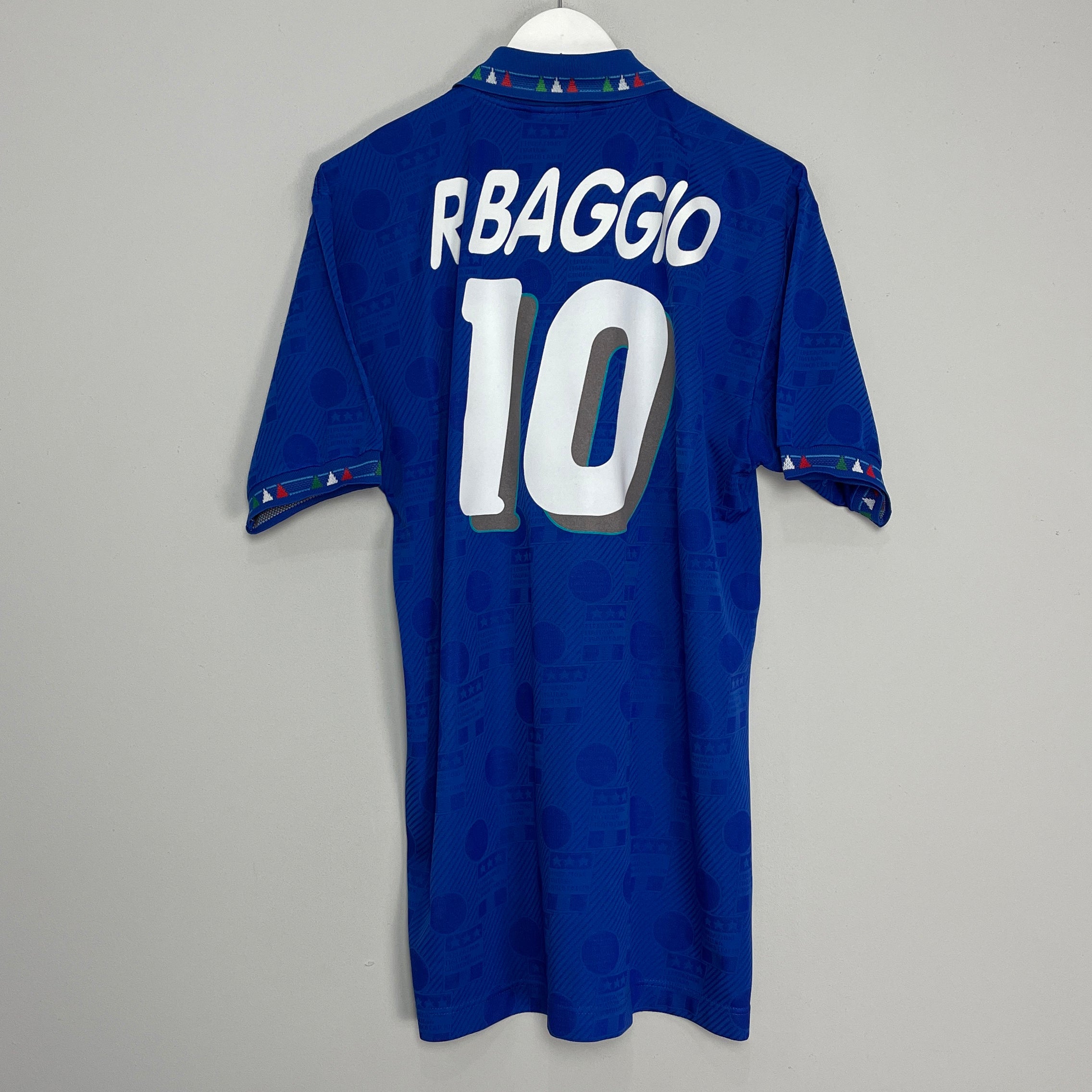 Shop 1994 ITALY R.BAGGIO #10 HOME SHIRT (XL) DIADORA, classic football shirts, vintage football shirts & retro soccer jerseys at Cult Kits