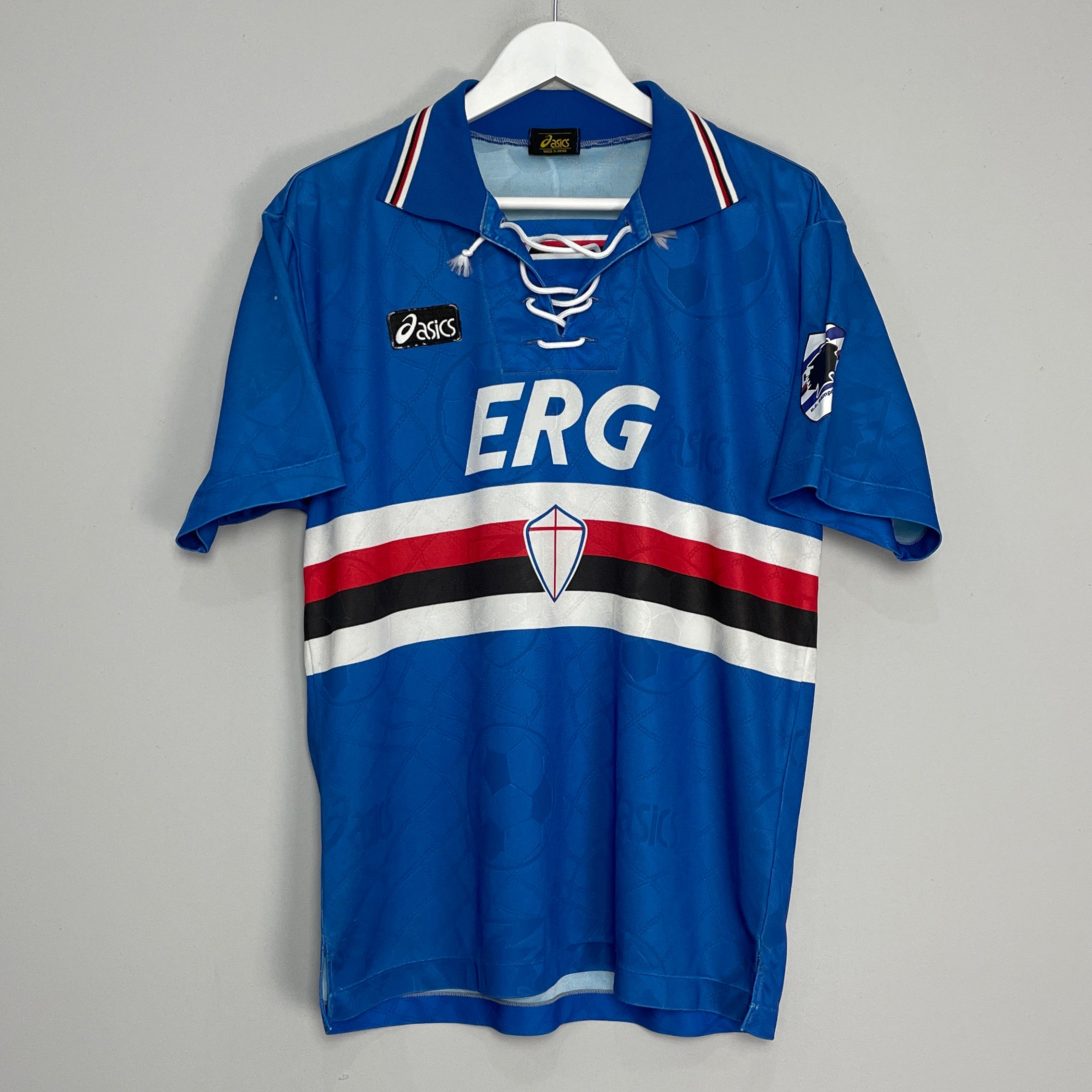 Shop 1994/95 SAMPDORIA HOME SHIRT (M) ASICS, classic football shirts, vintage football shirts & retro soccer jerseys at Cult Kits