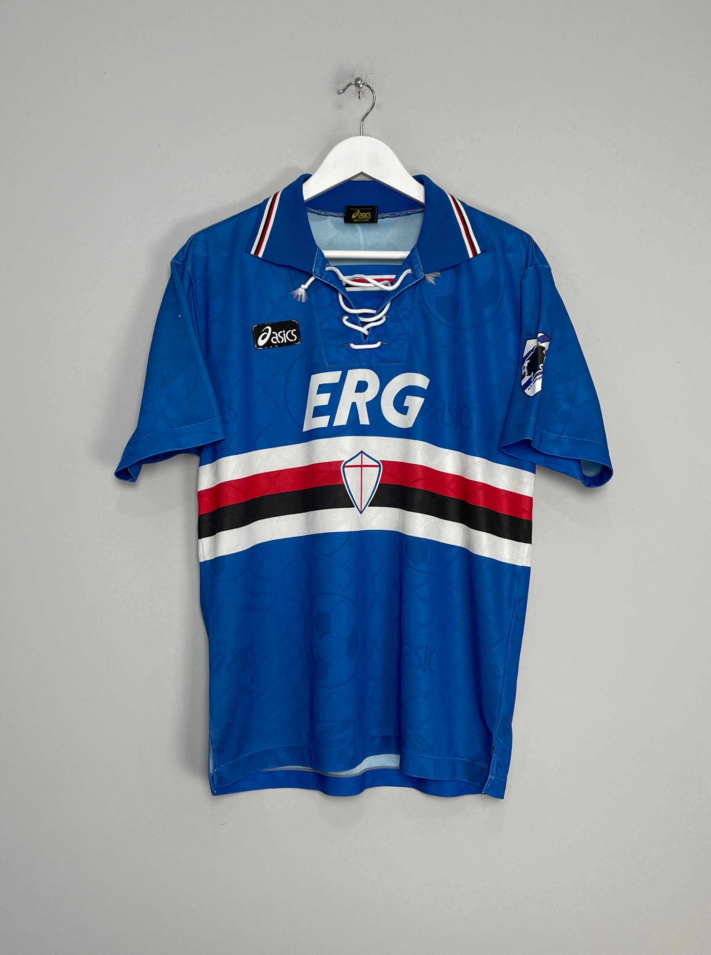 Shop 1994/95 SAMPDORIA HOME SHIRT (M) ASICS, classic football shirts, vintage football shirts & retro soccer jerseys at Cult Kits