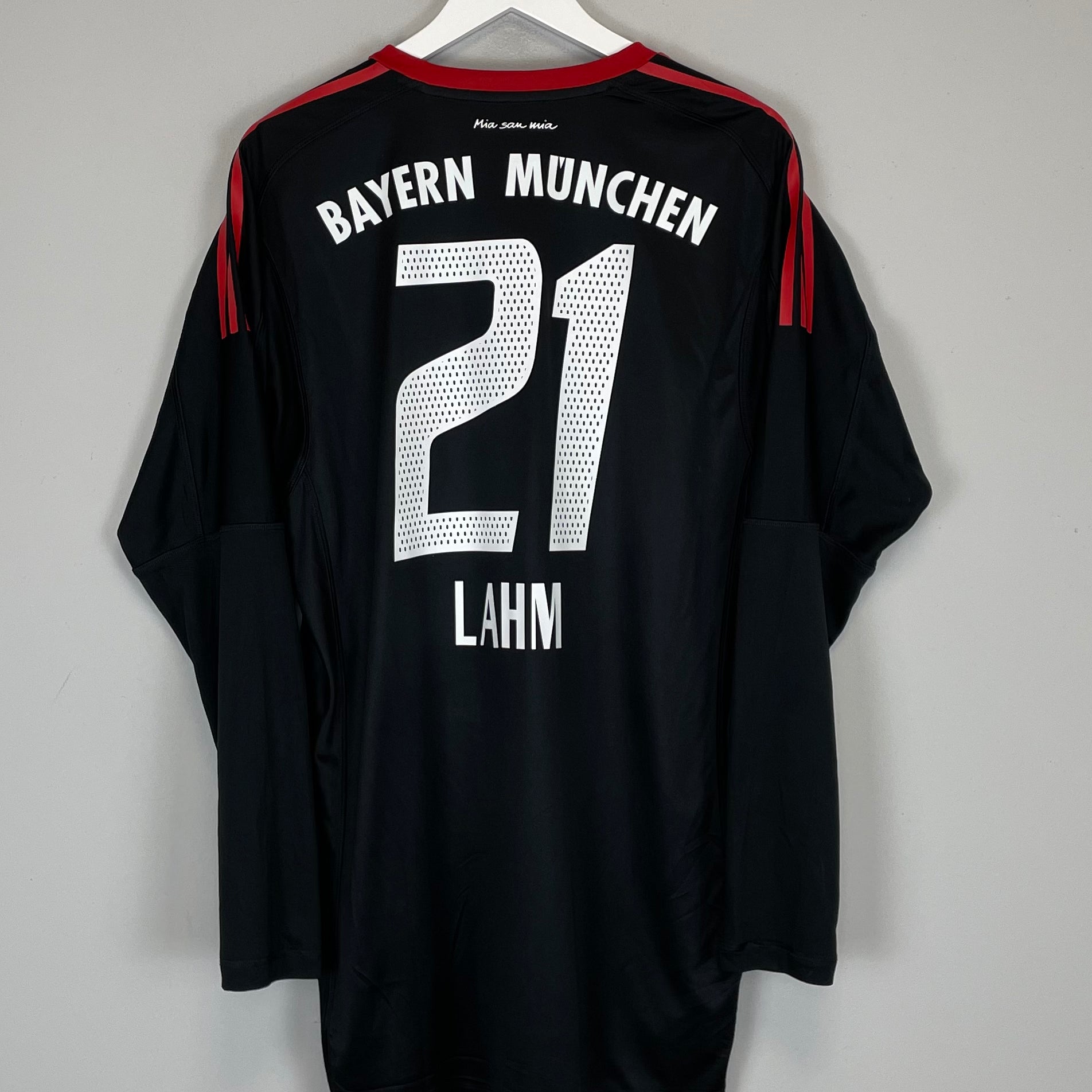 Shop 2017/18 BAYERN MUNICH LAHM #21 GK SHIRT (XL) ADIDAS, classic football shirts, vintage football shirts & retro soccer jerseys at Cult Kits