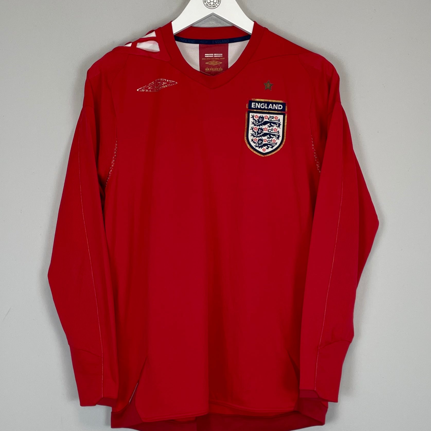 Shop 2006/08 ENGLAND L/S AWAY SHIRT (S) UMBRO, classic football shirts, vintage football shirts & retro soccer jerseys at Cult Kits
