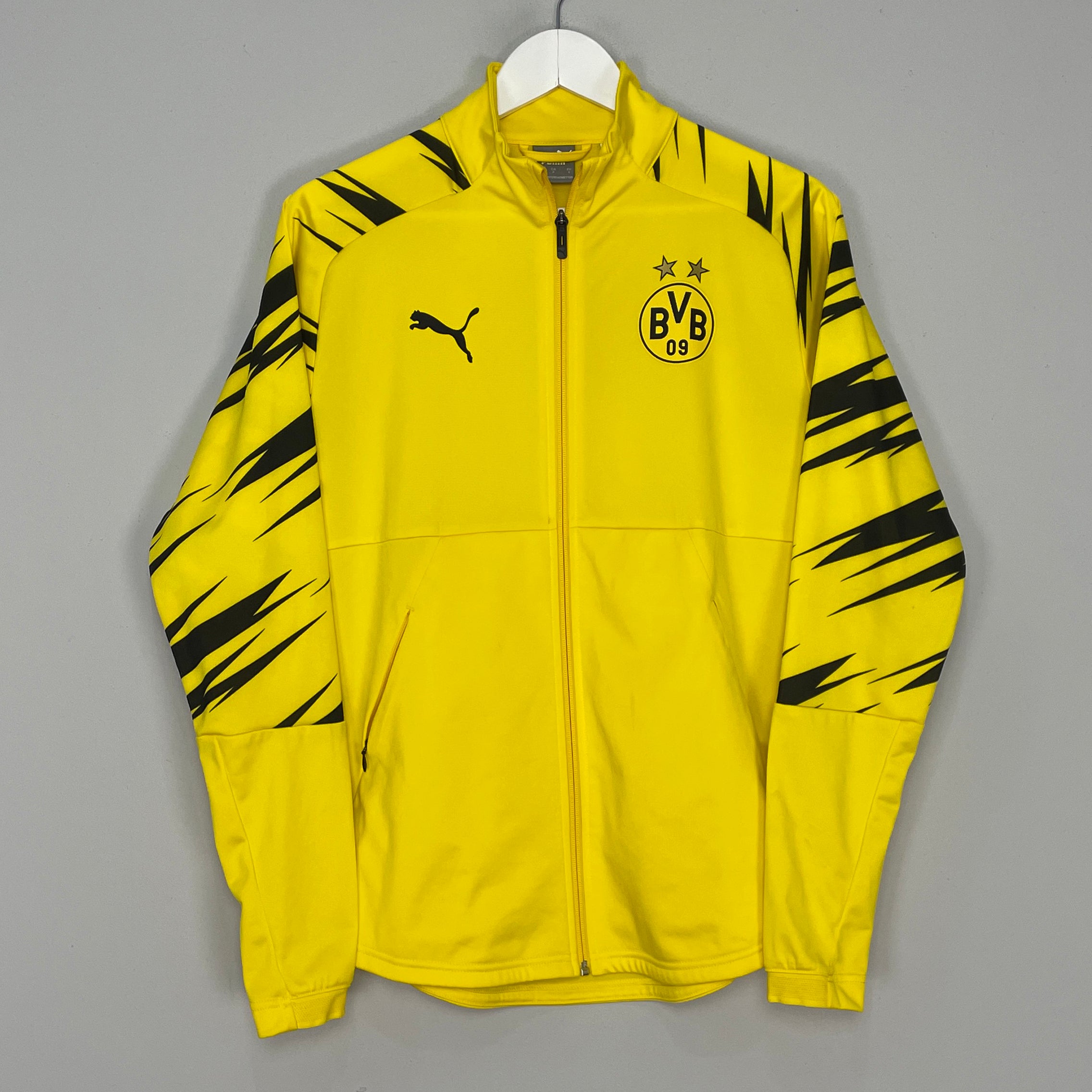 Shop 2020/21 DORTMUND TRACK JACKET (S) PUMA, classic football shirts, vintage football shirts & retro soccer jerseys at Cult Kits
