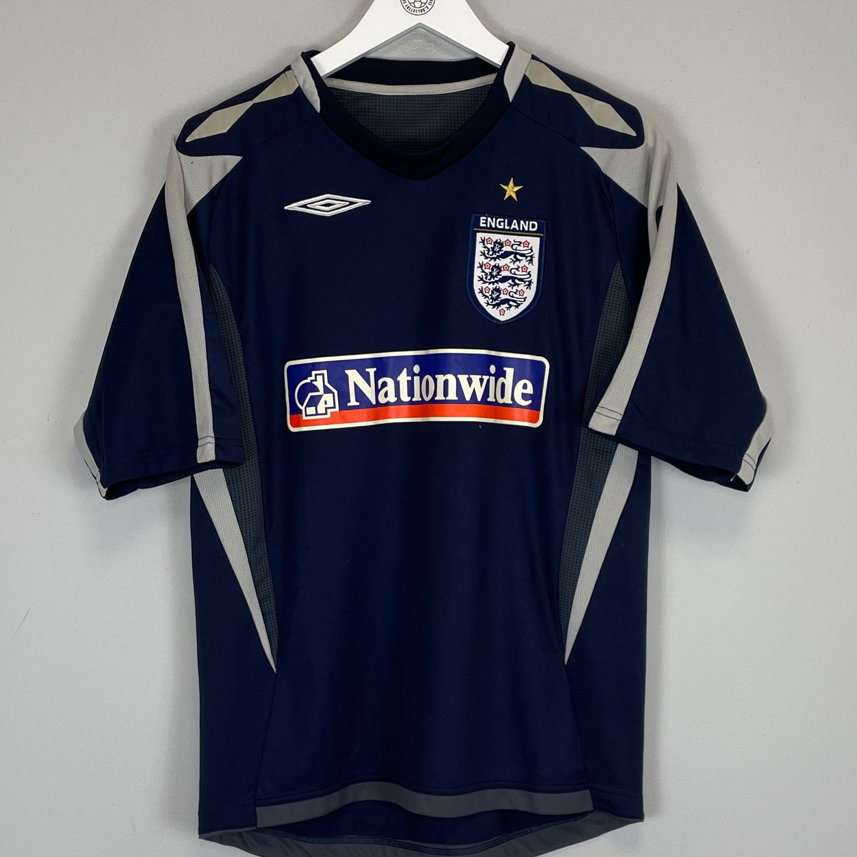 Shop 2007/08 ENGLAND TRAINING SHIRT (S) UMBRO, classic football shirts, vintage football shirts & retro soccer jerseys at Cult Kits