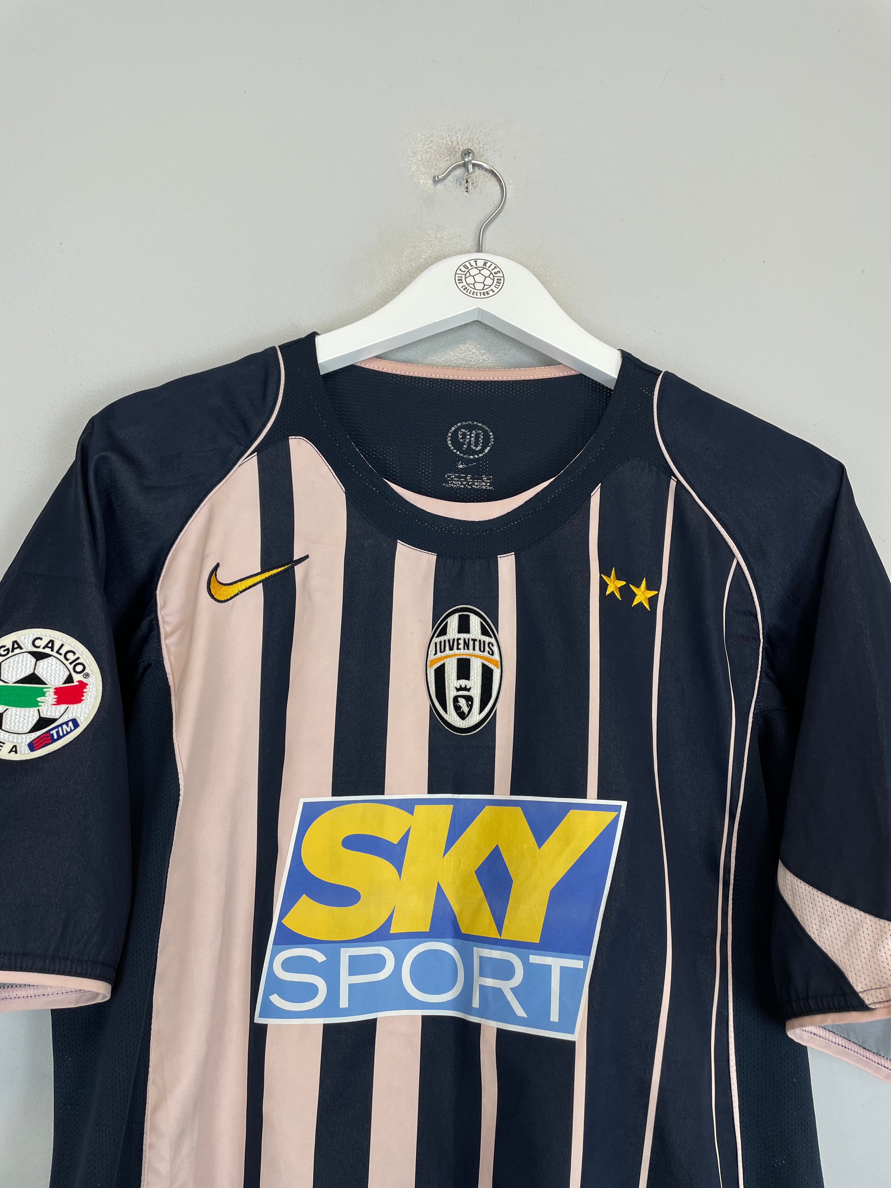 Shop 2004/05 JUVENTUS DEL PIERO #10 AWAY SHIRT (M) NIKE, classic football shirts, vintage football shirts & retro soccer jerseys at Cult Kits