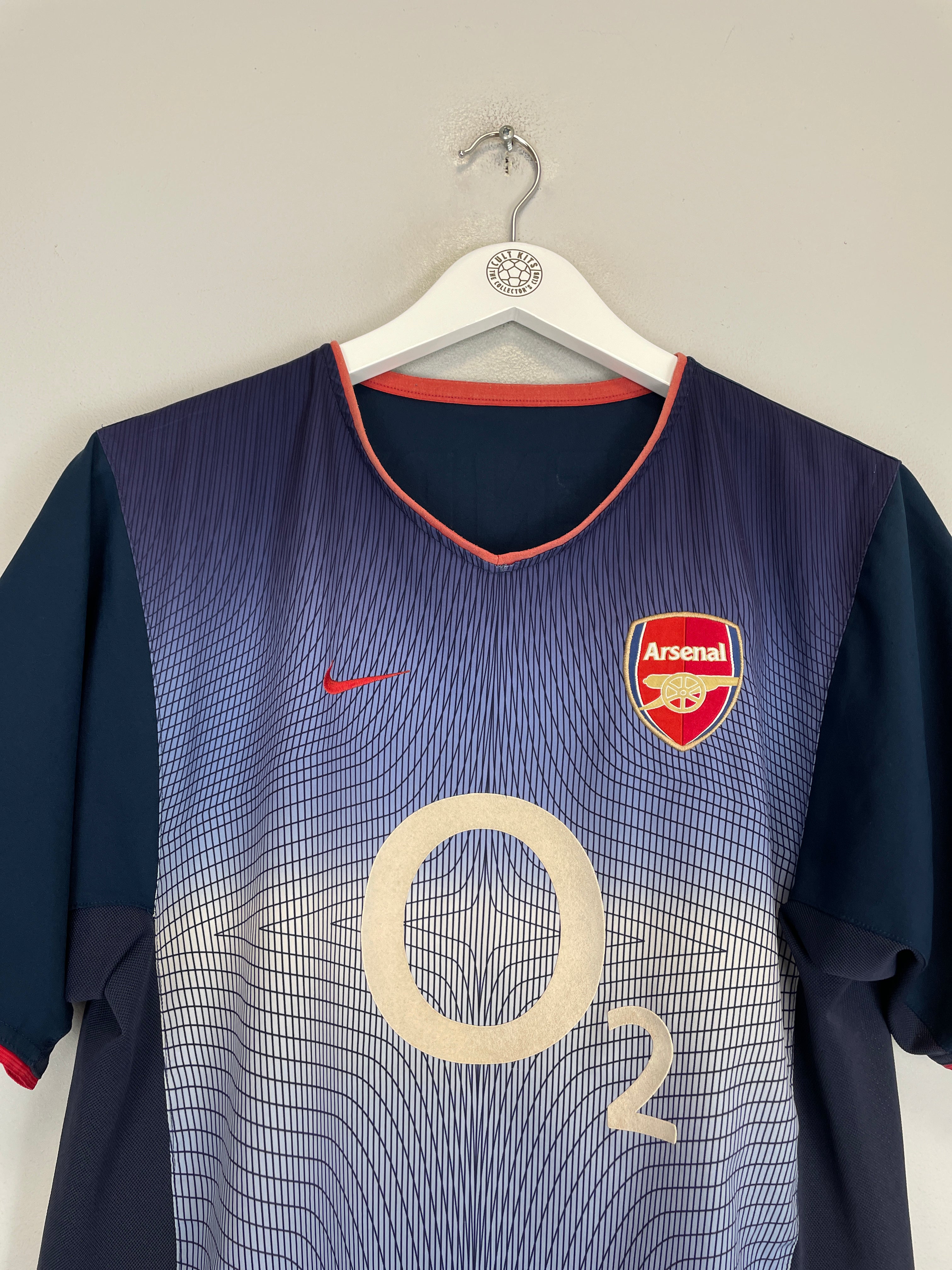 Shop 2002/04 ARSENAL HENRY #14 AWAY SHIRT (M) NIKE, classic football shirts, vintage football shirts & retro soccer jerseys at Cult Kits