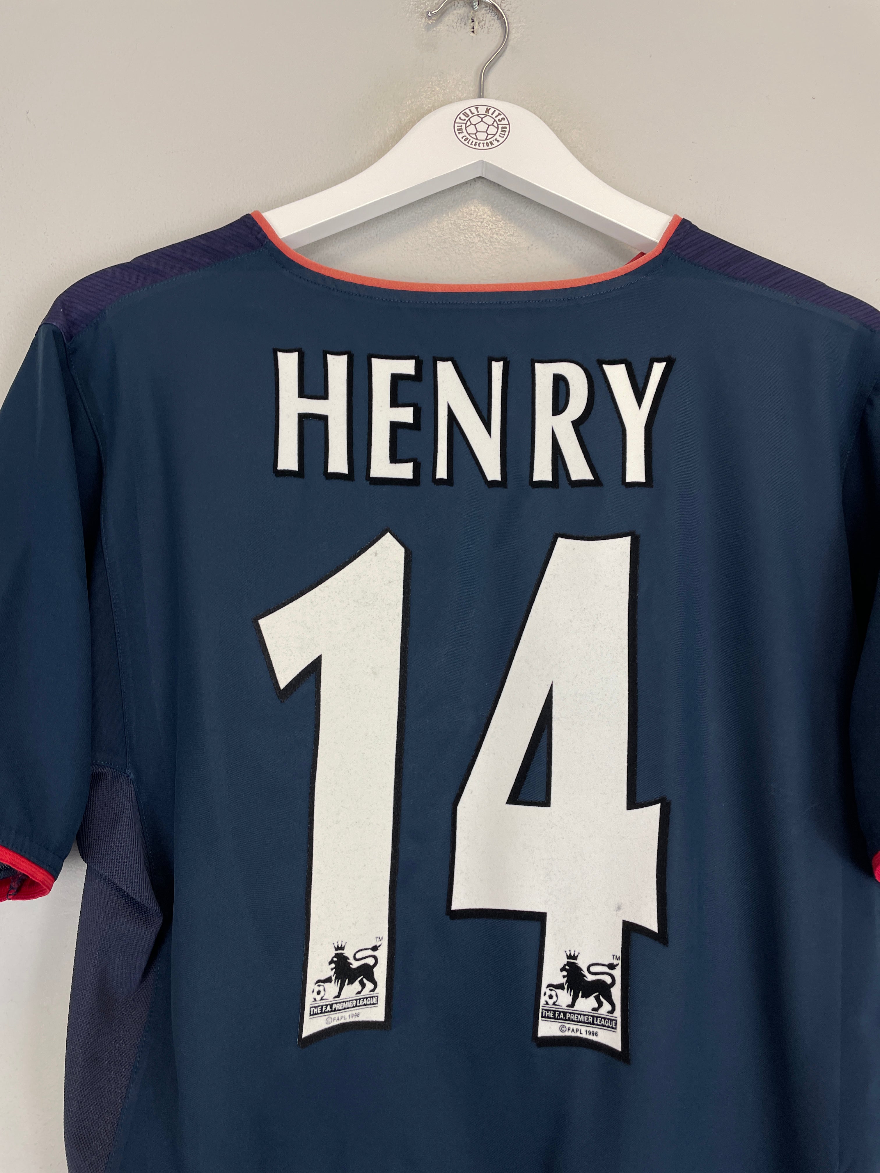 Shop 2002/04 ARSENAL HENRY #14 AWAY SHIRT (M) NIKE, classic football shirts, vintage football shirts & retro soccer jerseys at Cult Kits