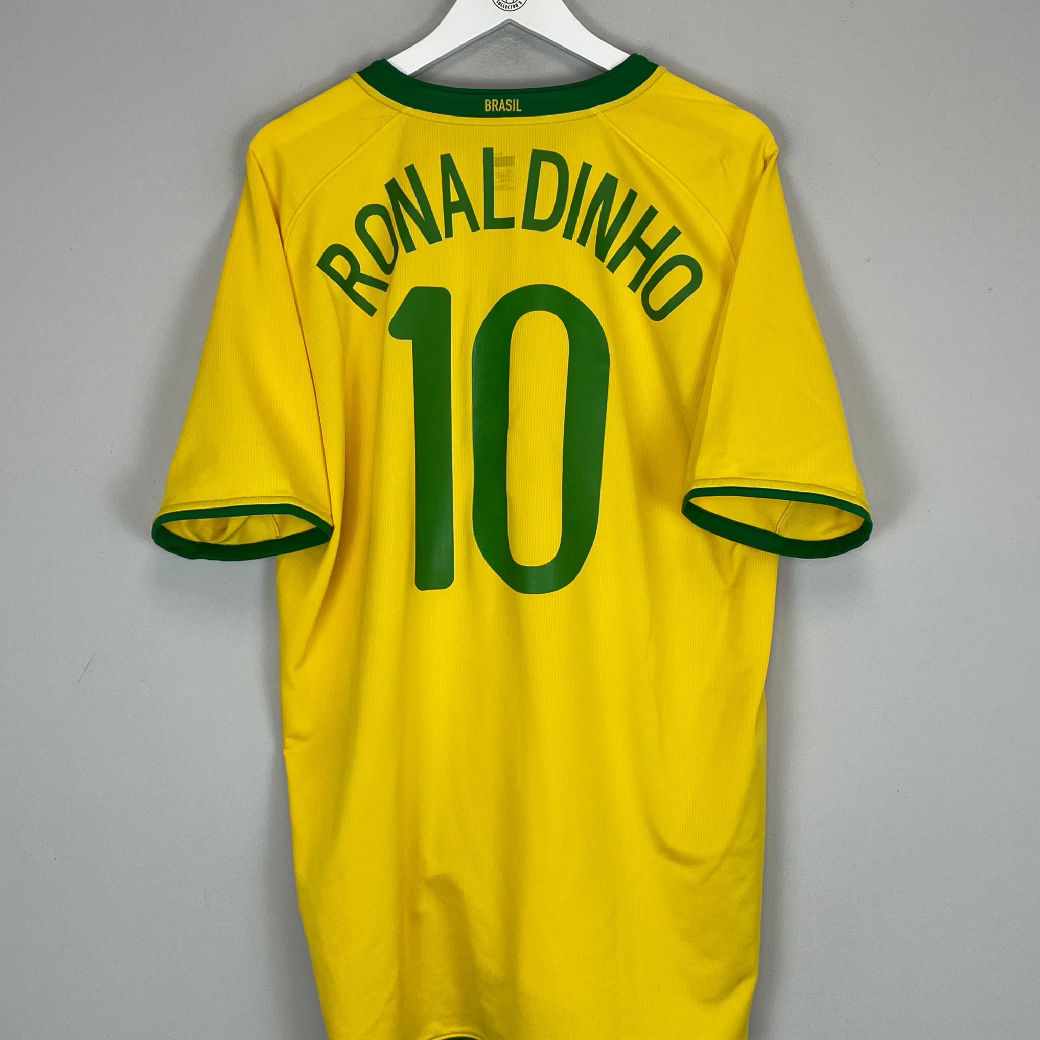 Shop 2008/10 BRAZIL RONALDINHO #10 HOME SHIRT (XL) NIKE, classic football shirts, vintage football shirts & retro soccer jerseys at Cult Kits