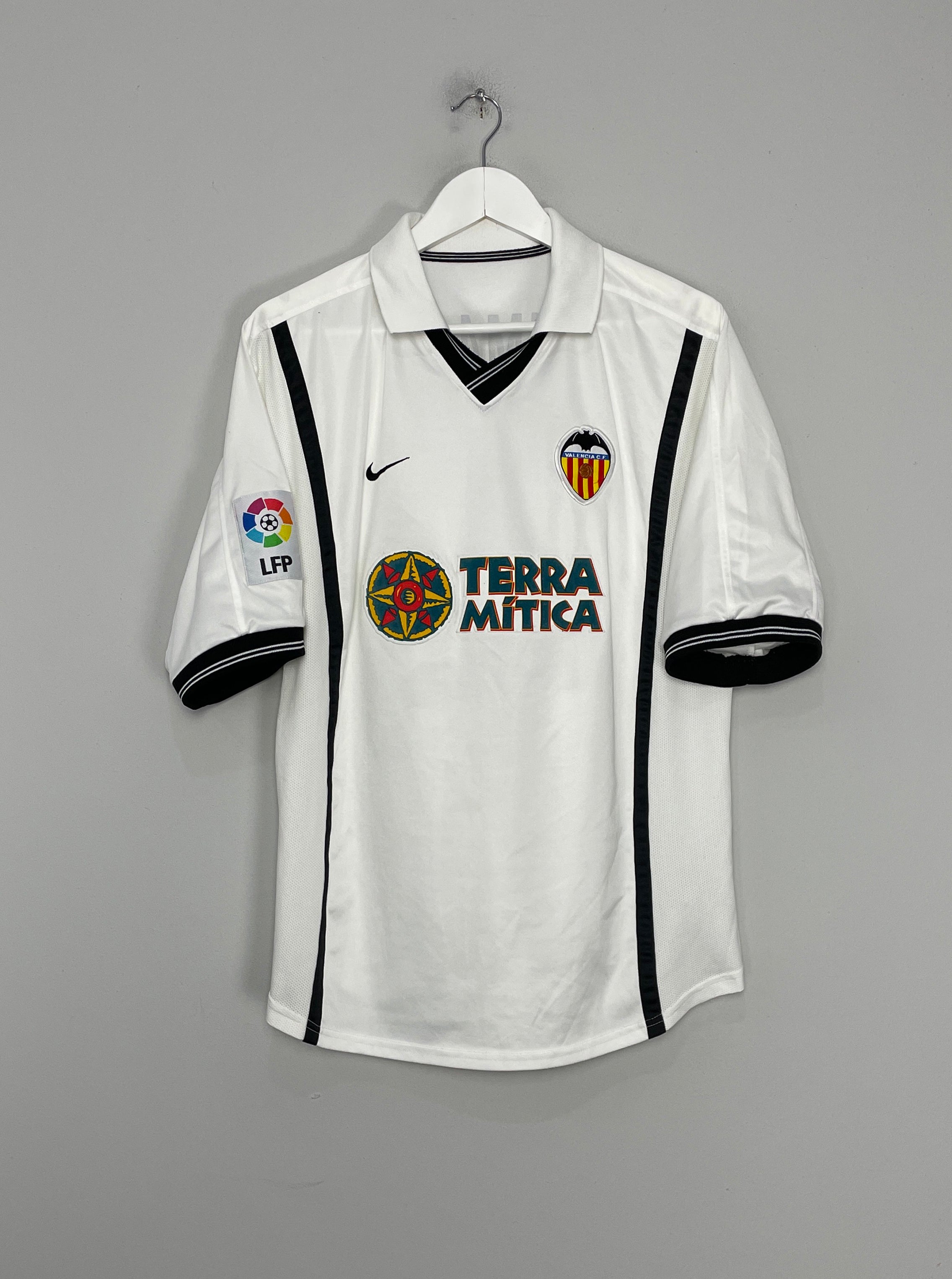 Shop 2000/01 VALENCIA AIMAR #22 HOME SHIRT (M) NIKE, classic football shirts, vintage football shirts & retro soccer jerseys at Cult Kits