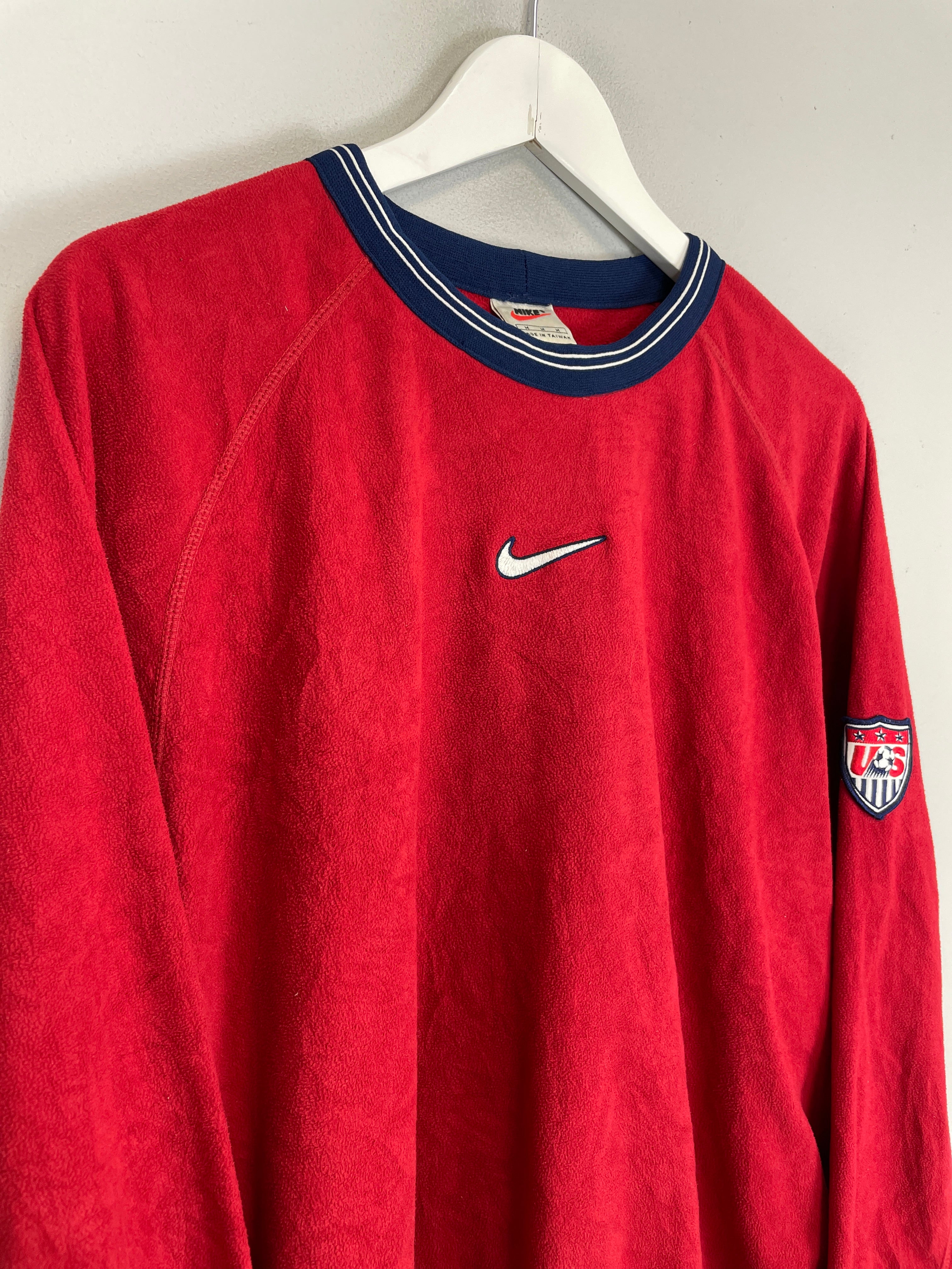 Shop 1998/00 USA FLEECE JUMPER (M) NIKE, classic football shirts, vintage football shirts & retro soccer jerseys at Cult Kits