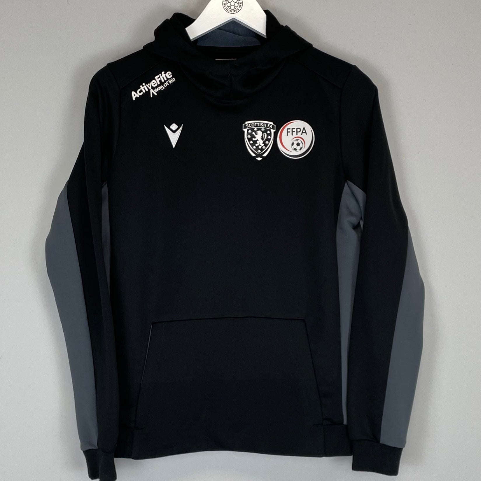 Shop 2015/16 SCOTLAND FA HOODIE (S) MACRON, classic football shirts, vintage football shirts & retro soccer jerseys at Cult Kits