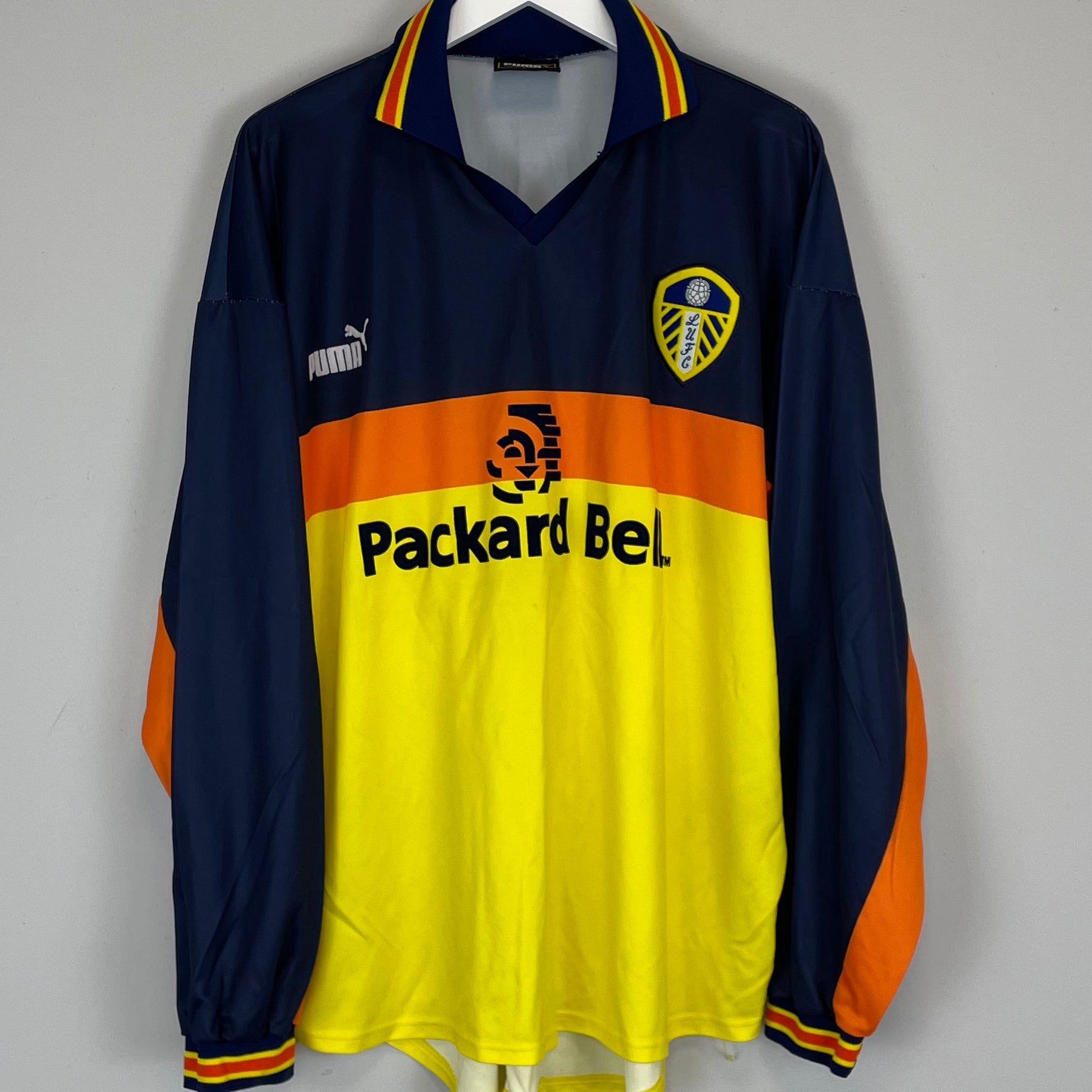 Shop 1998/00 LEEDS UNITED #1 GK SHIRT (XXL) PUMA, classic football shirts, vintage football shirts & retro soccer jerseys at Cult Kits