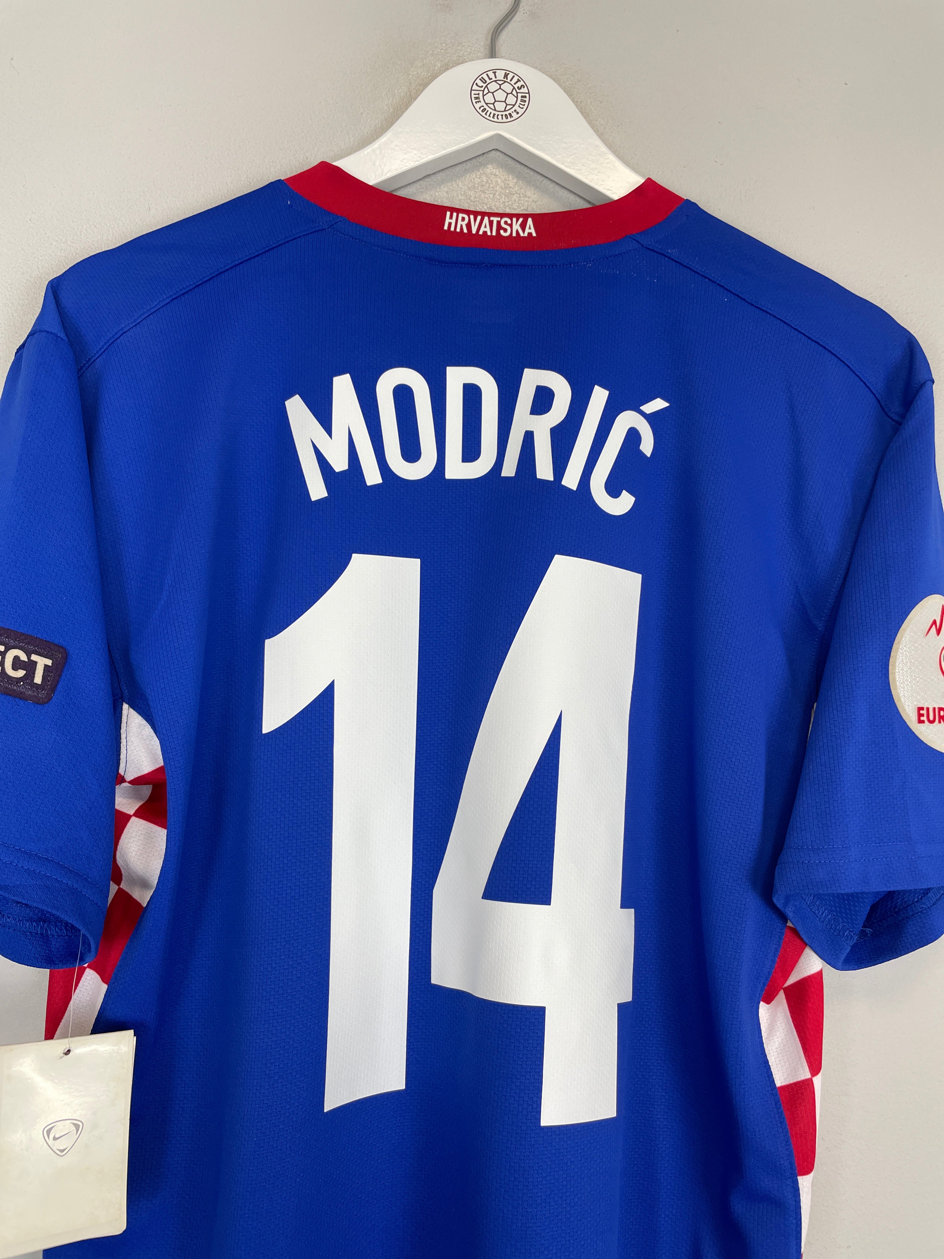 Shop 2007/08 CROATIA MODRIC #14 *BNWT* AWAY SHIRT (M) NIKE, classic football shirts, vintage football shirts & retro soccer jerseys at Cult Kits
