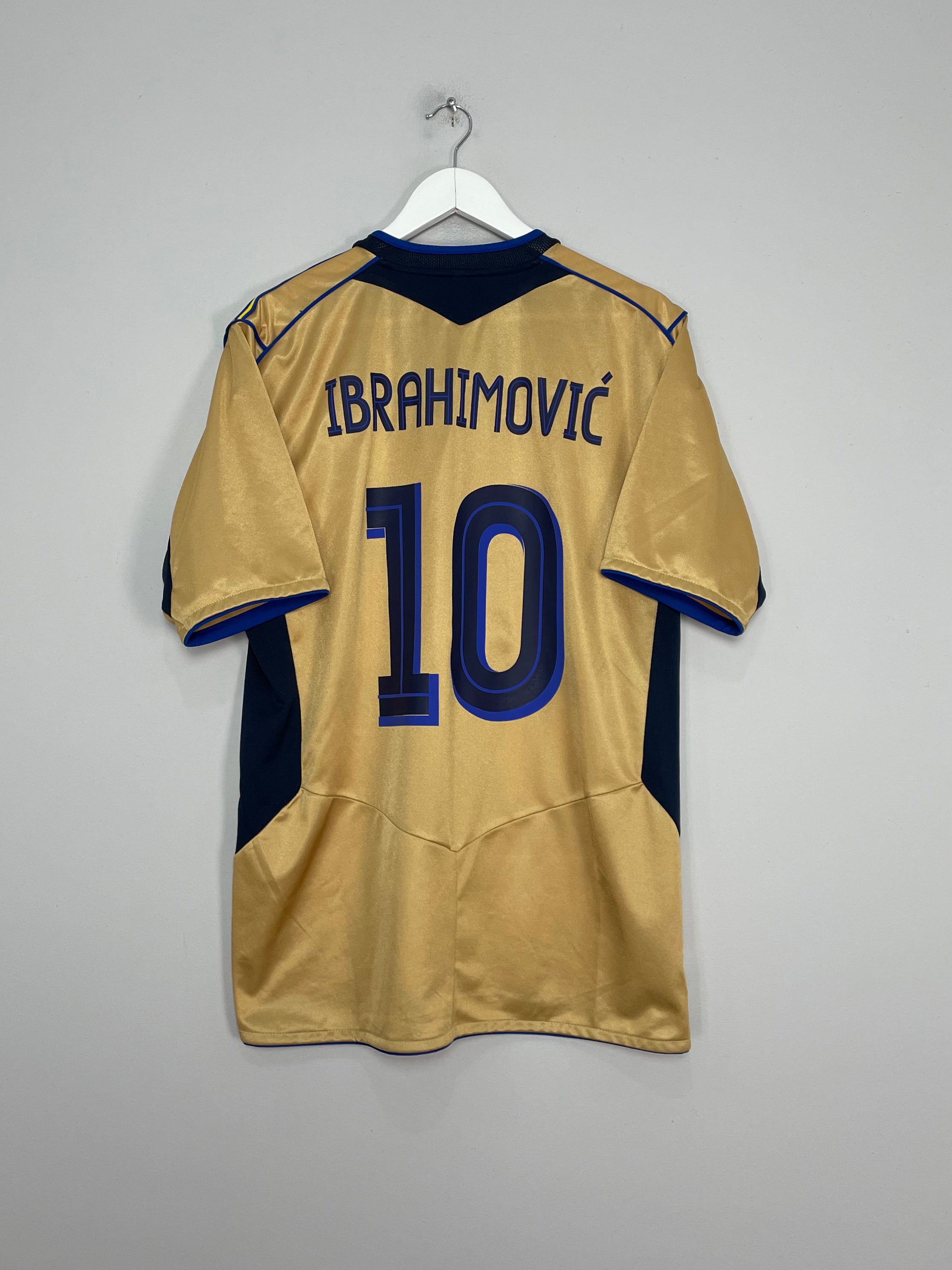 Shop 2004/05 SWEDEN IBRAHIMOVIC #10 *CENTENARY* AWAY SHIRT (XL) UMBRO, classic football shirts, vintage football shirts & retro soccer jerseys at Cult Kits