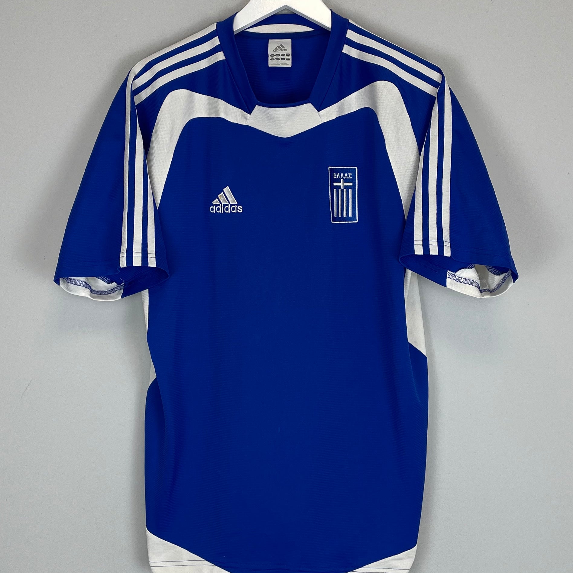 Shop 2004/06 GREECE HOME SHIRT (M) ADIDAS, classic football shirts, vintage football shirts & retro soccer jerseys at Cult Kits