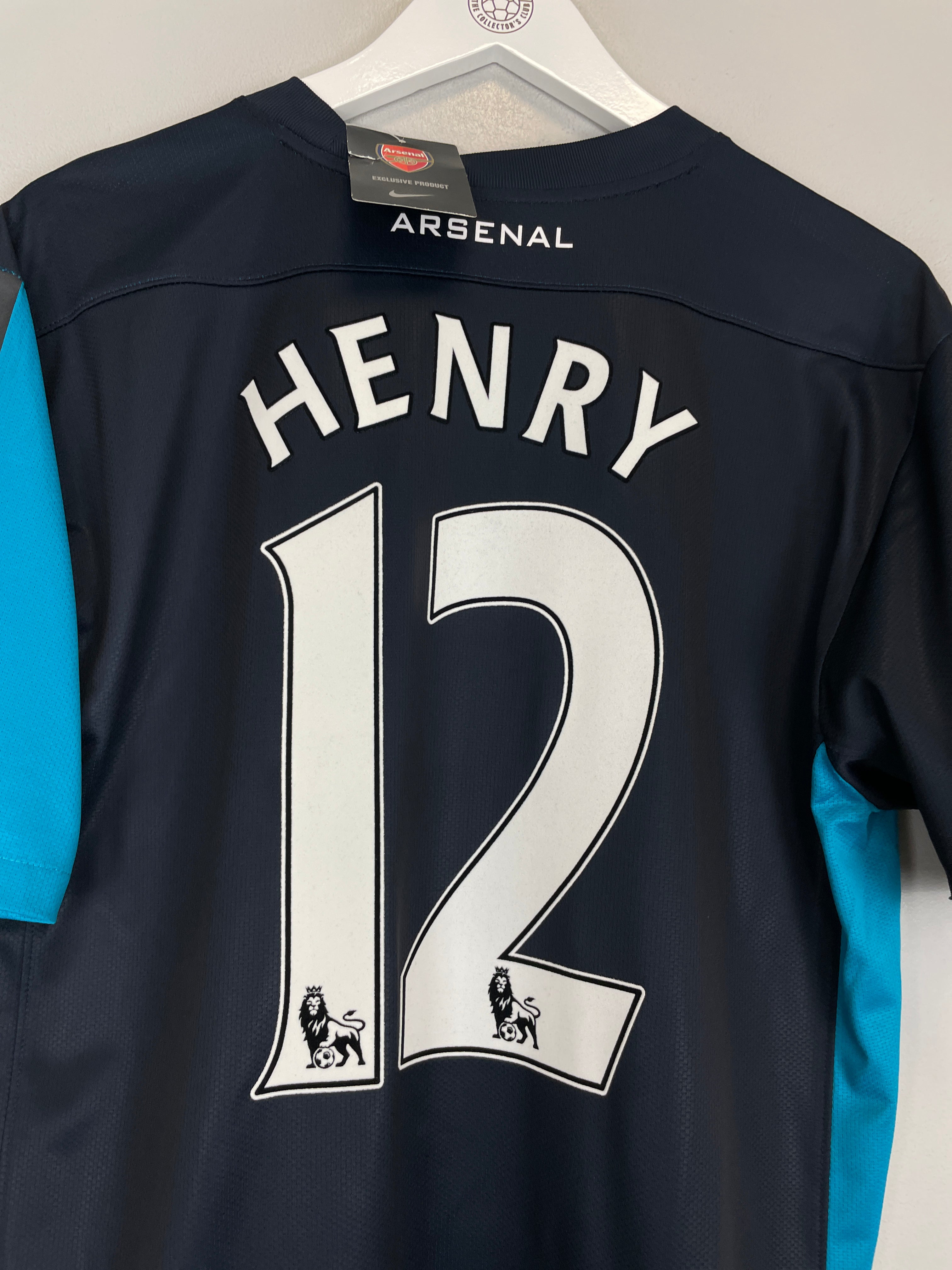 Shop 2011/12 ARSENAL HENRY #12 *BNWT* AWAY SHIRT (L) NIKE, classic football shirts, vintage football shirts & retro soccer jerseys at Cult Kits