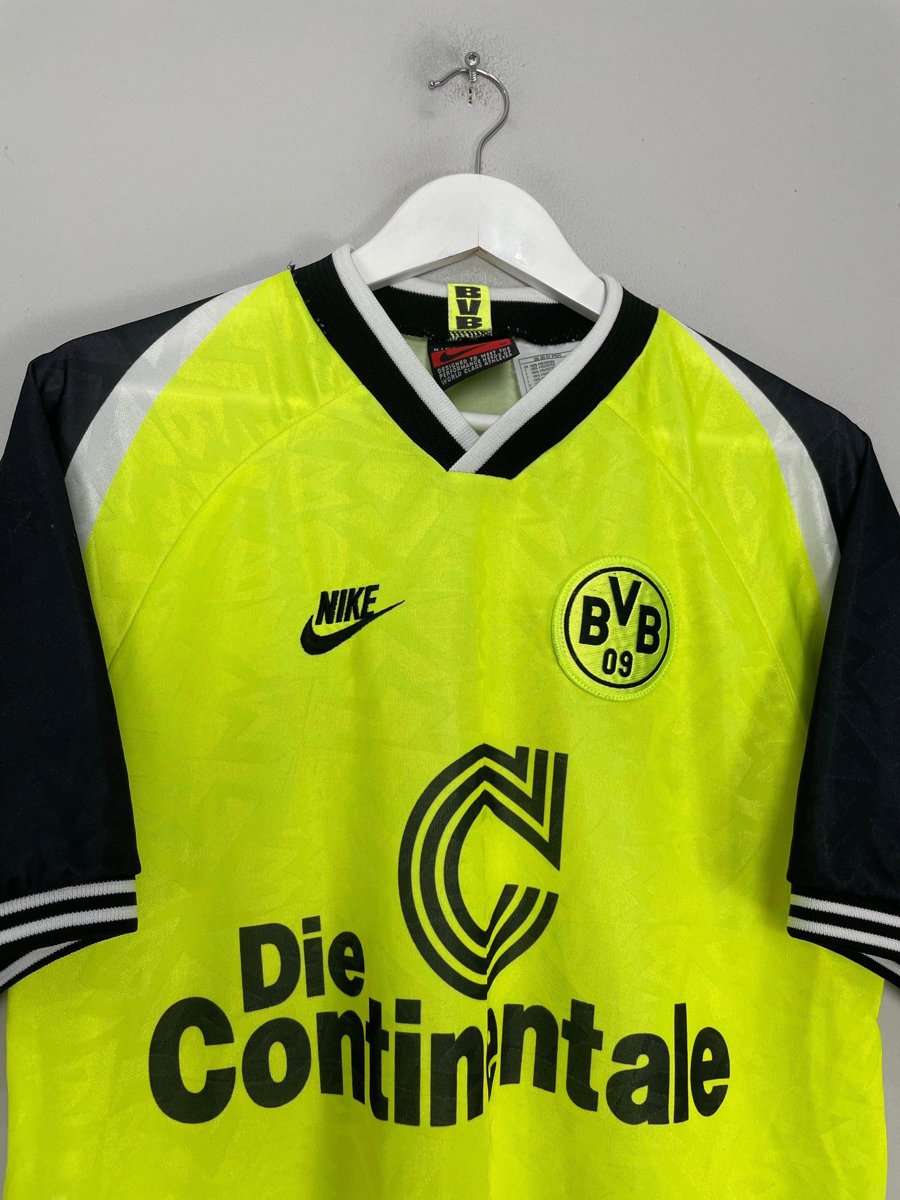 Shop 1995/96 DORTMUND HOME SHIRT (M) NIKE, classic football shirts, vintage football shirts & retro soccer jerseys at Cult Kits