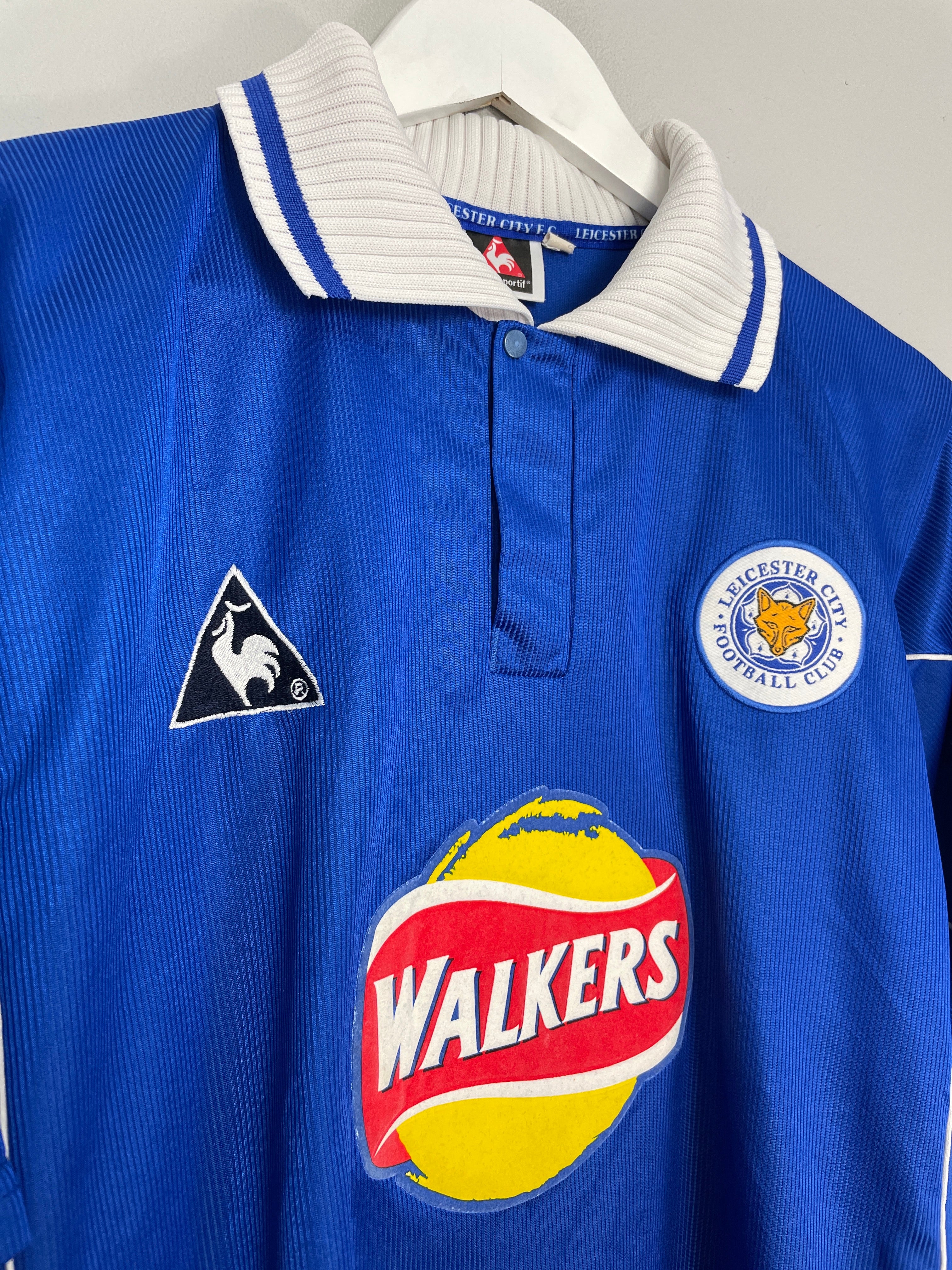 Shop 2000/01 LEICESTER CITY HOME SHIRT (L) LE COQ SPORTIF, classic football shirts, vintage football shirts & retro soccer jerseys at Cult Kits