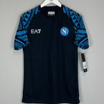 Shop 2023/24 NAPOLI *BNWT* TRAINING SHIRT (M) EA7, classic football shirts, vintage football shirts & retro soccer jerseys at Cult Kits
