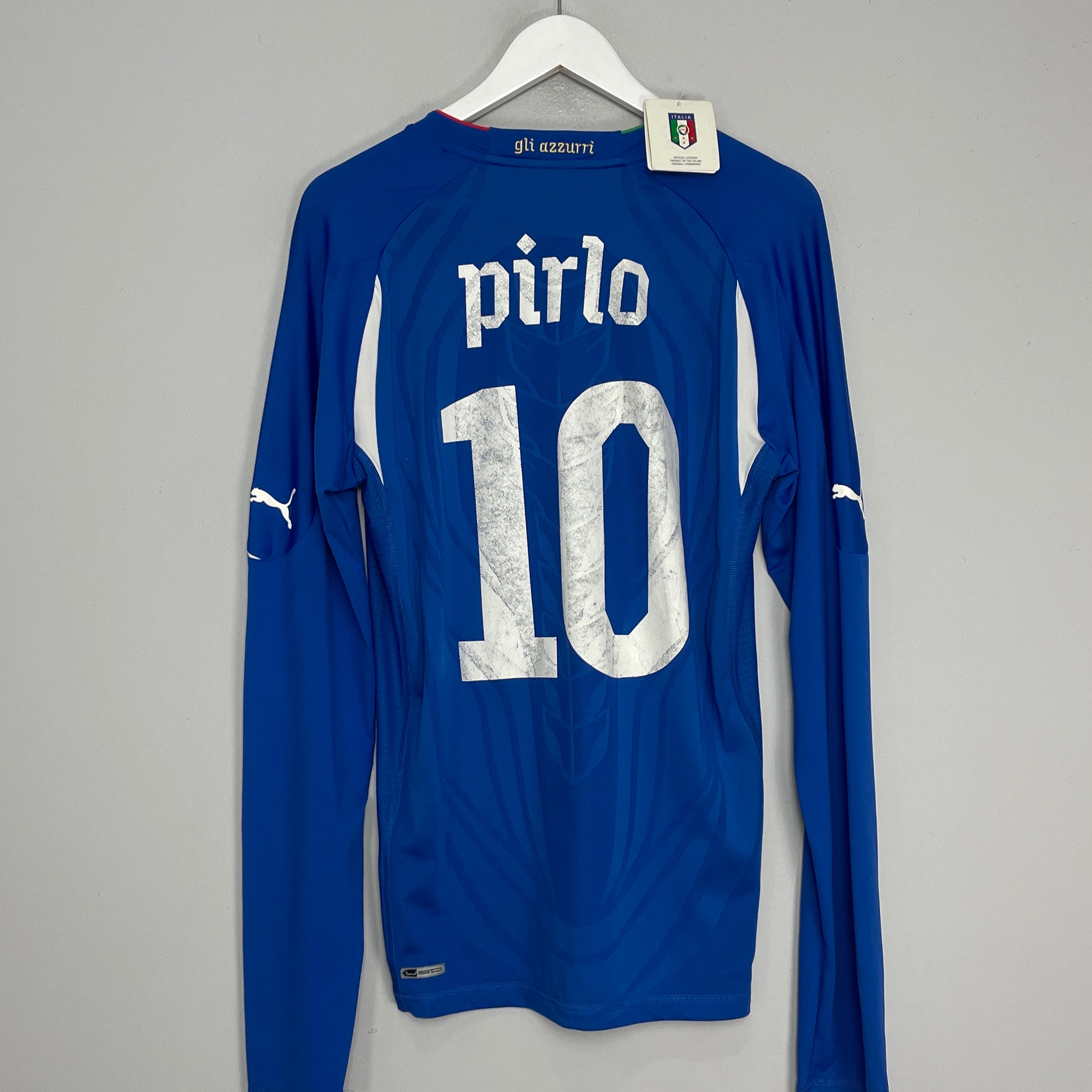 Shop 2010/12 ITALY PIRLO #21 PLAYER ISSUE L/S HOME SHIRT (XL) PUMA, classic football shirts, vintage football shirts & retro soccer jerseys at Cult Kits