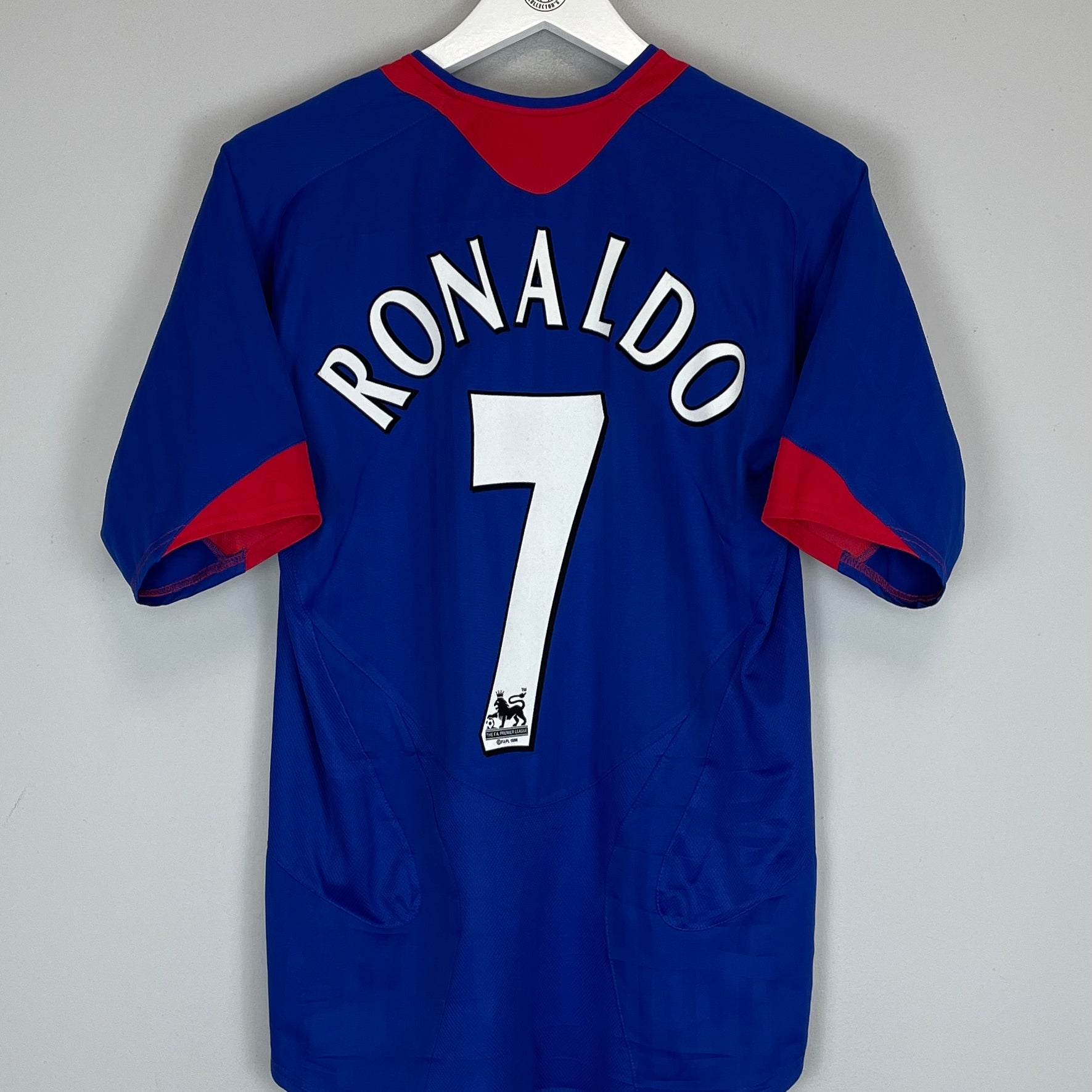 Shop 2005/06 MANCHESTER UNITED RONALDO #7 AWAY SHIRT (S) NIKE, classic football shirts, vintage football shirts & retro soccer jerseys at Cult Kits