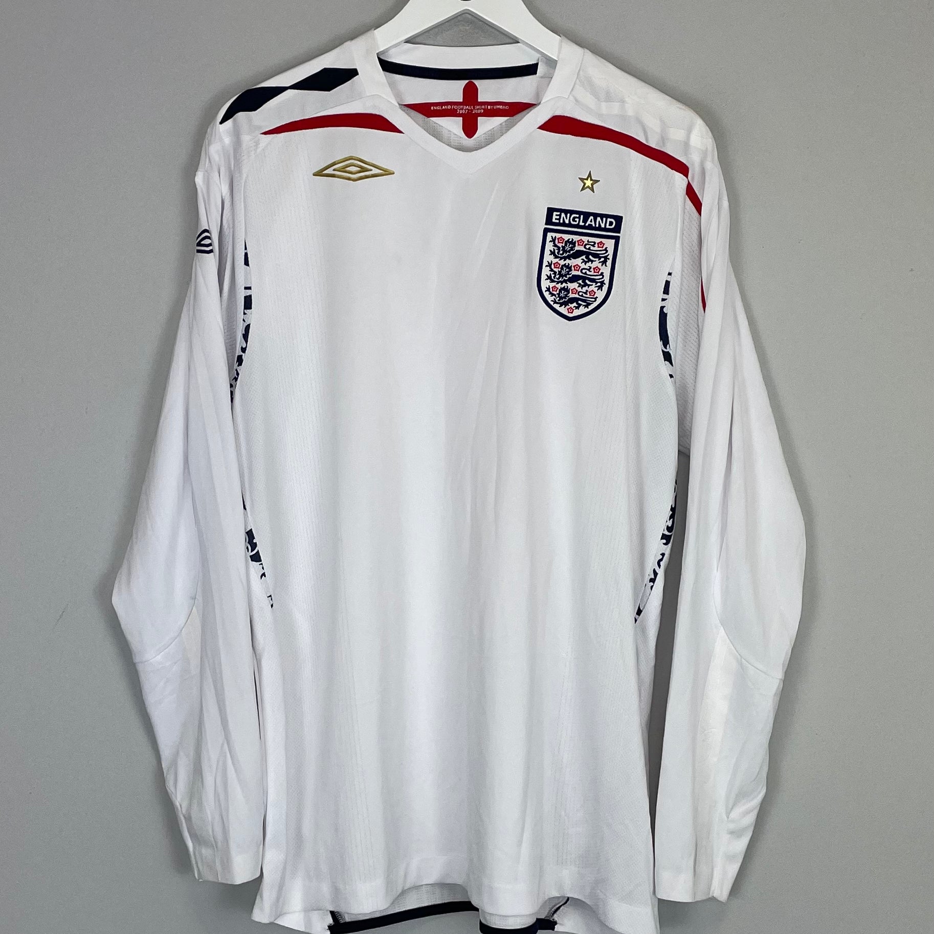 Shop 2007/09 ENGLAND #1 L/S HOME SHIRT (XL) UMBRO, classic football shirts, vintage football shirts & retro soccer jerseys at Cult Kits