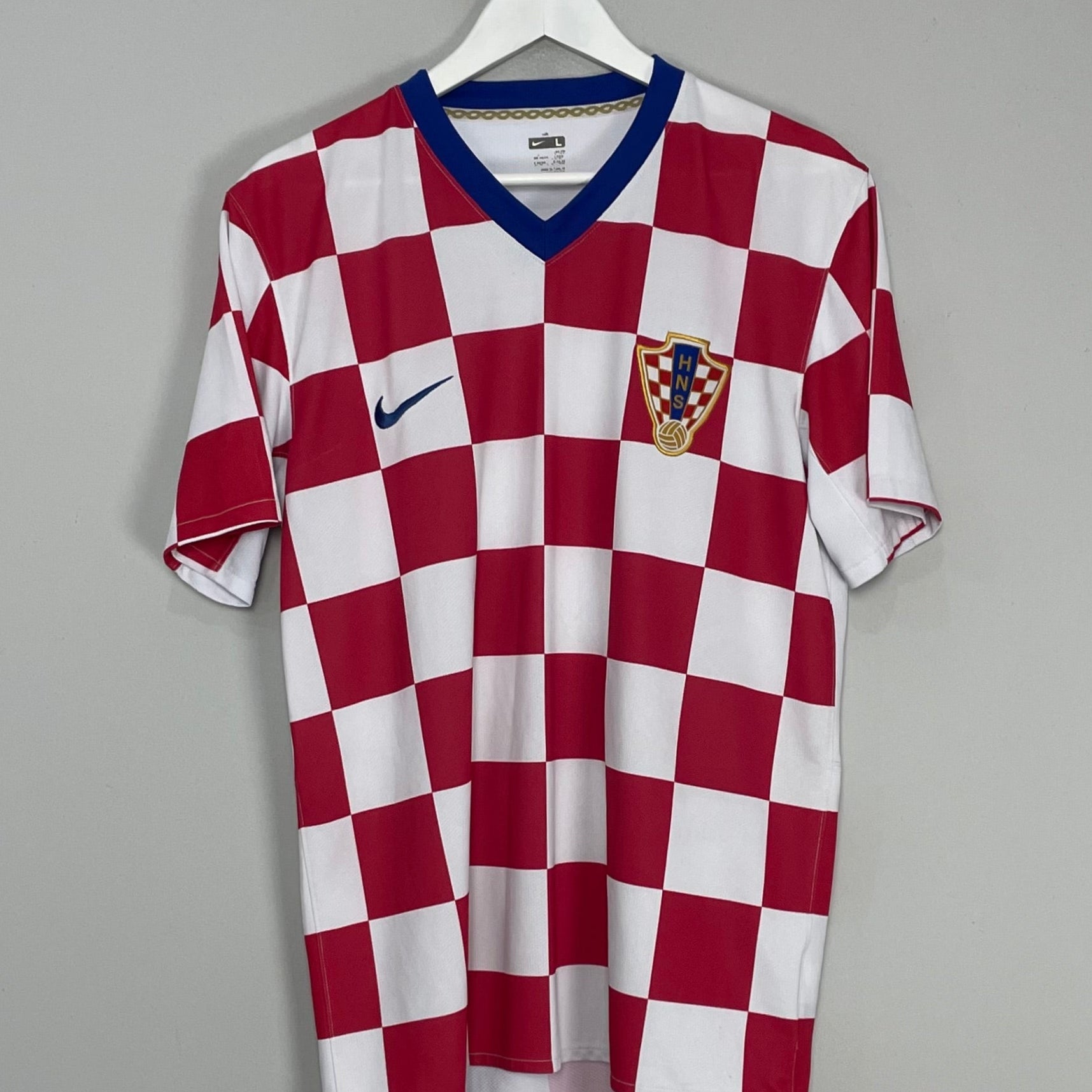 Shop 2008/09 CROATIA HOME SHIRT (L) NIKE, classic football shirts, vintage football shirts & retro soccer jerseys at Cult Kits